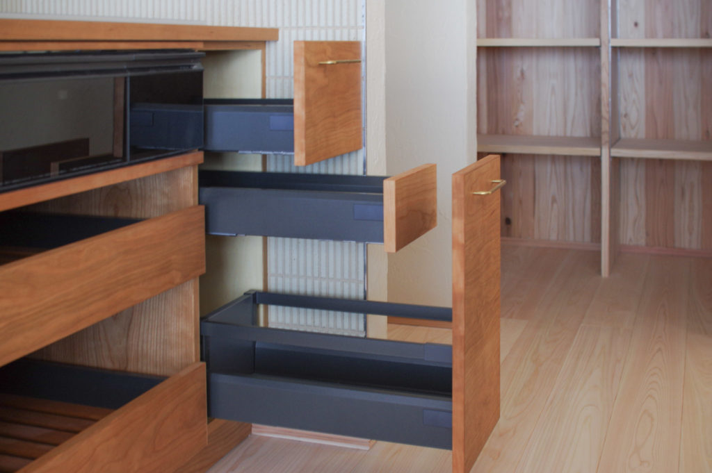 title: HOUSE 261 | Page No,274 | No.13 | sync-furniture | 株式会社 SYNC | 福岡県 家具工房 | オーダーメイドキッチン