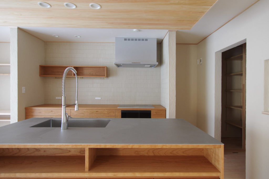 title: HOUSE 261 | Page No,274 | No.3 | sync-furniture | 株式会社 SYNC | 福岡県 家具工房 | オーダーメイドキッチン