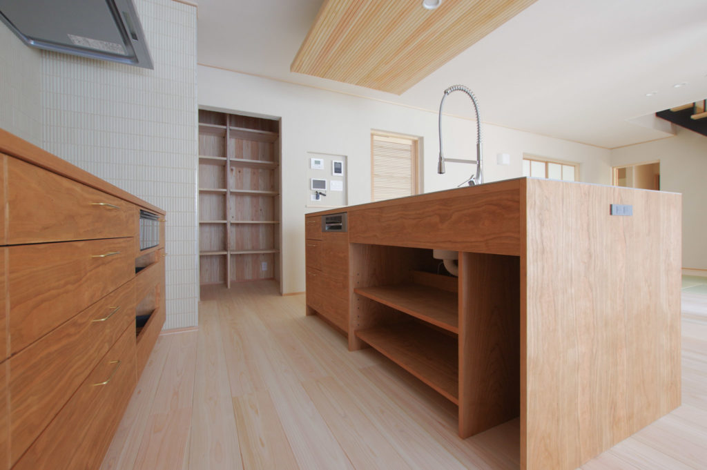 title: HOUSE 261 | Page No,274 | No.5 | sync-furniture | 株式会社 SYNC | 福岡県 家具工房 | オーダーメイドキッチン