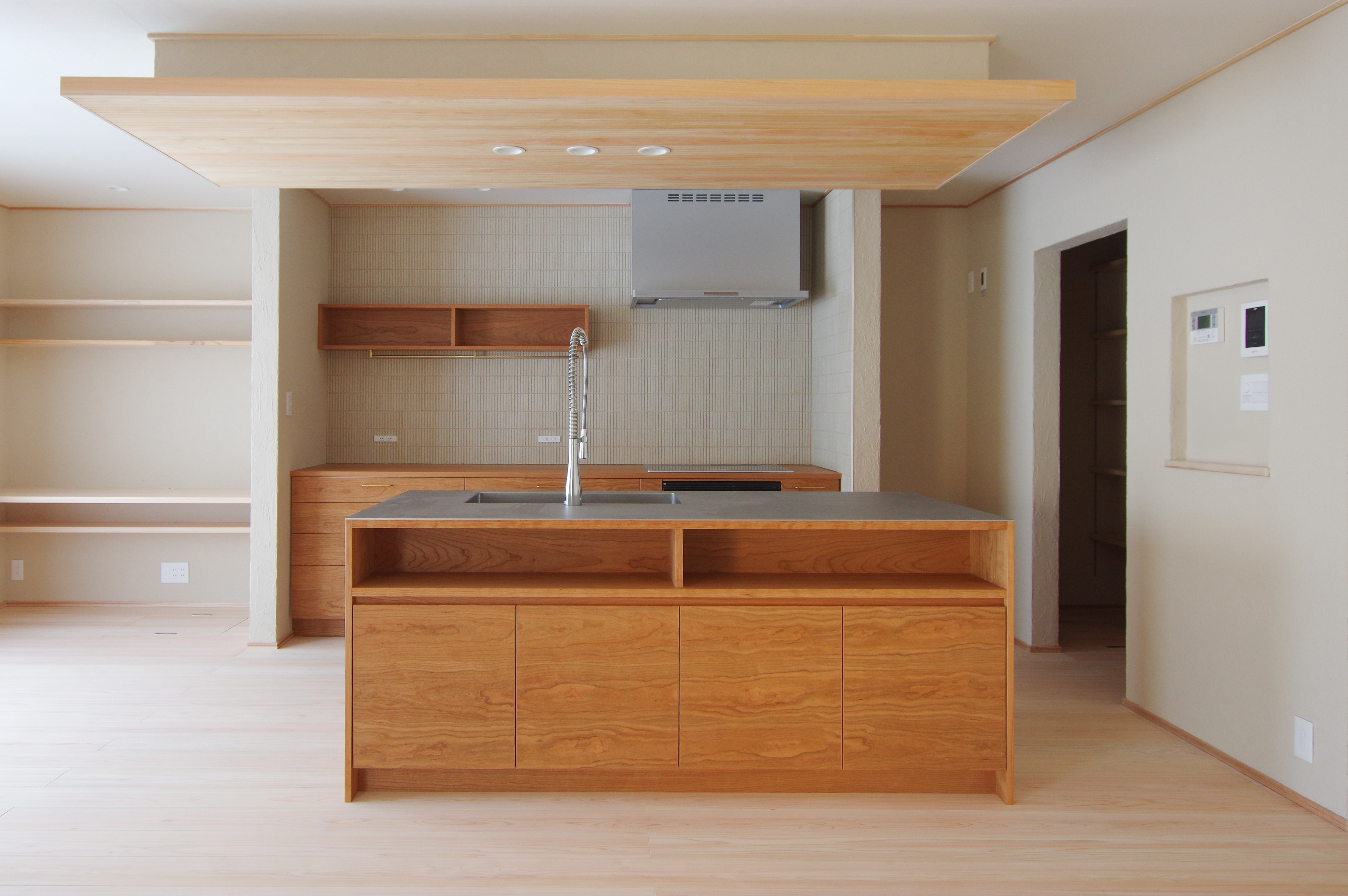 title: HOUSE 261 | Page No,274 | No.1 | sync-furniture | 株式会社 SYNC | 福岡県 家具工房 | オーダーメイドキッチン