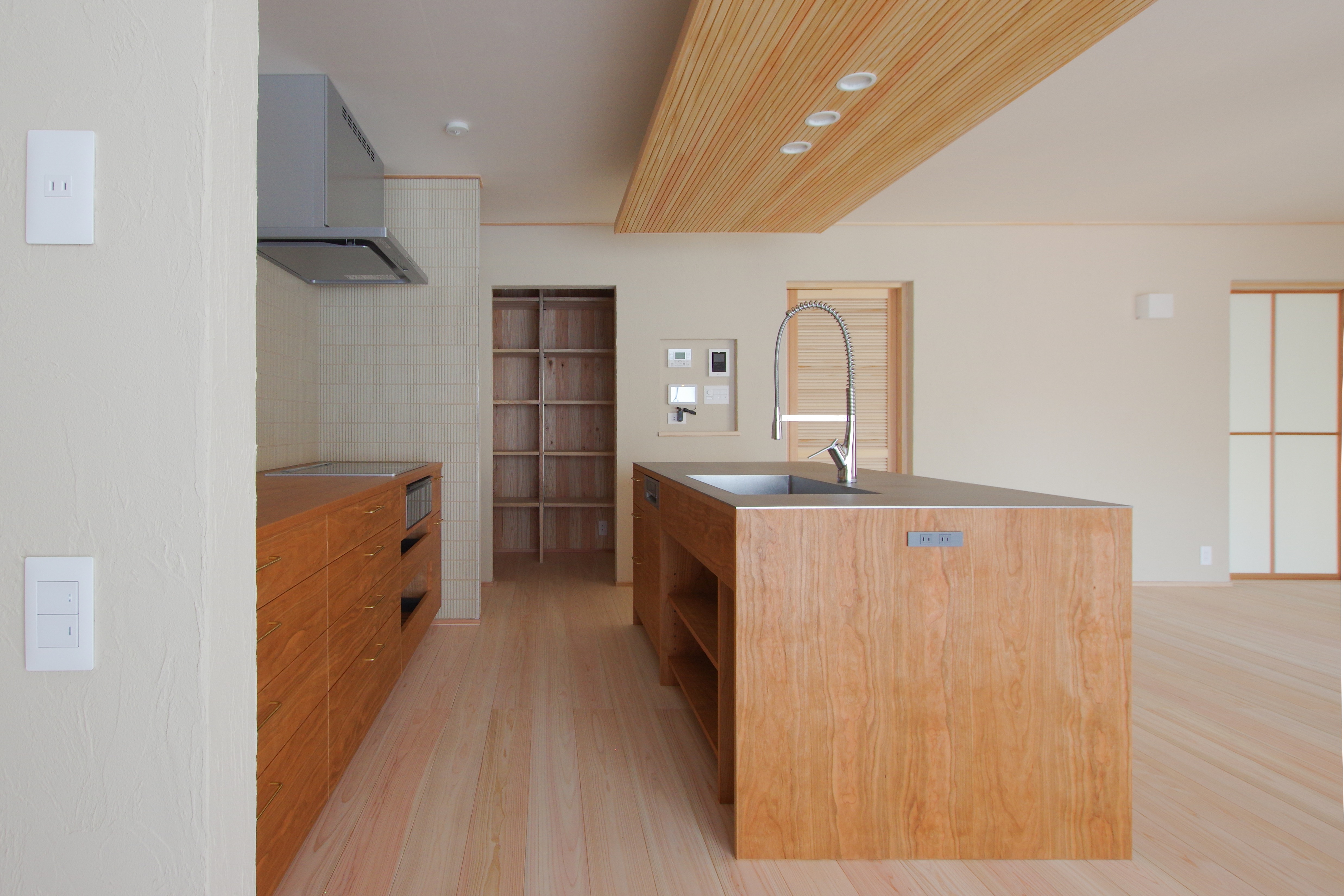 title: HOUSE 261 | Page No,274 | No.3 | sync-furniture | 株式会社 SYNC | 福岡県 家具工房 | オーダーメイドキッチン