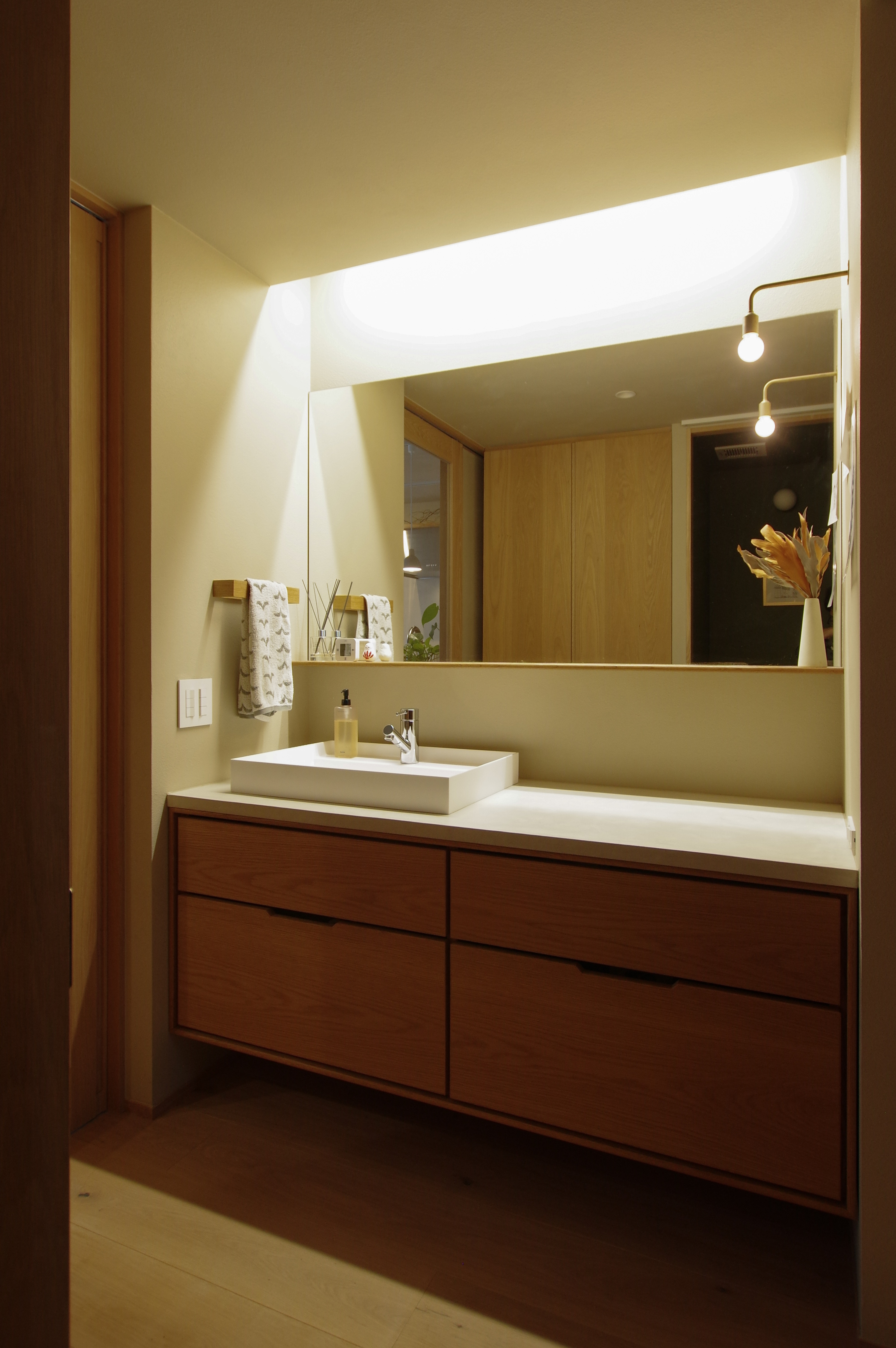 title: HOUSE 262 | Page No,275 | No.16 | sync-furniture | 株式会社 SYNC | 福岡県 家具工房 | オーダーメイドキッチン