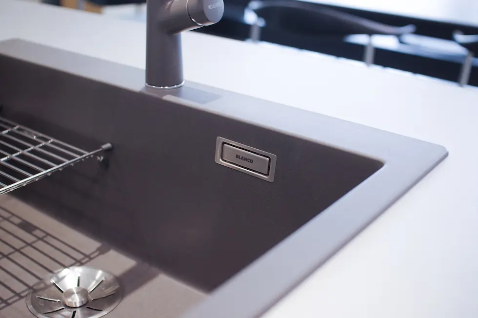 title: HOUSE 264 | Page No,277 | No.7 | sync-furniture | 株式会社 SYNC | 福岡県 家具工房 | オーダーメイドキッチン