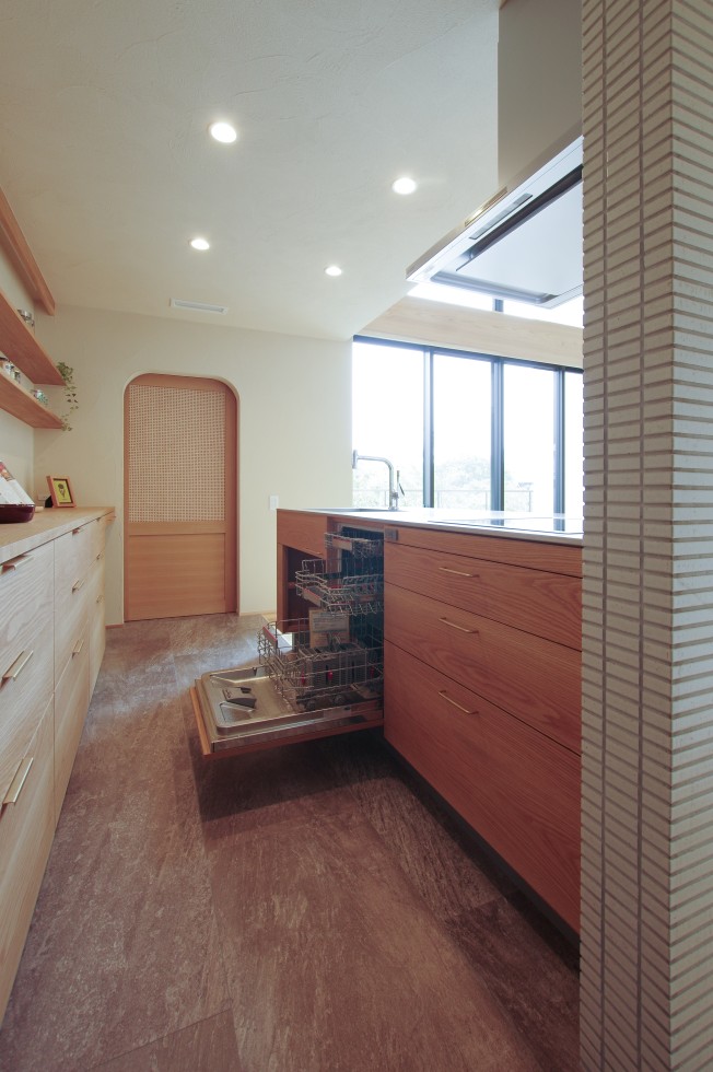 title: HOUSE 265 | Page No,280 | No.4 | sync-furniture | 株式会社 SYNC | 福岡県 家具工房 | オーダーメイドキッチン