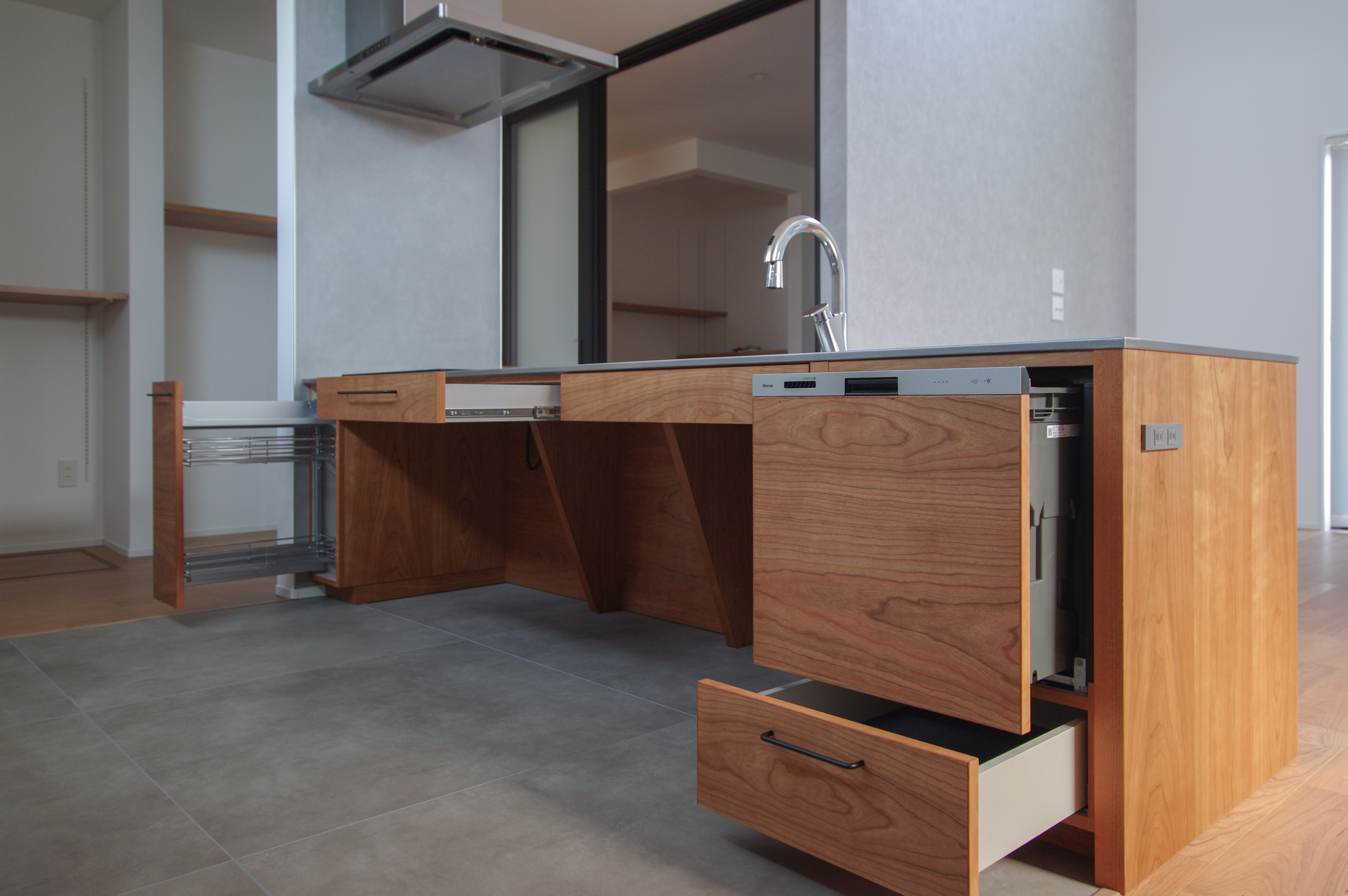 title: HOUSE 266 | Page No,282 | No.6 | sync-furniture | 株式会社 SYNC | 福岡県 家具工房 | オーダーメイドキッチン