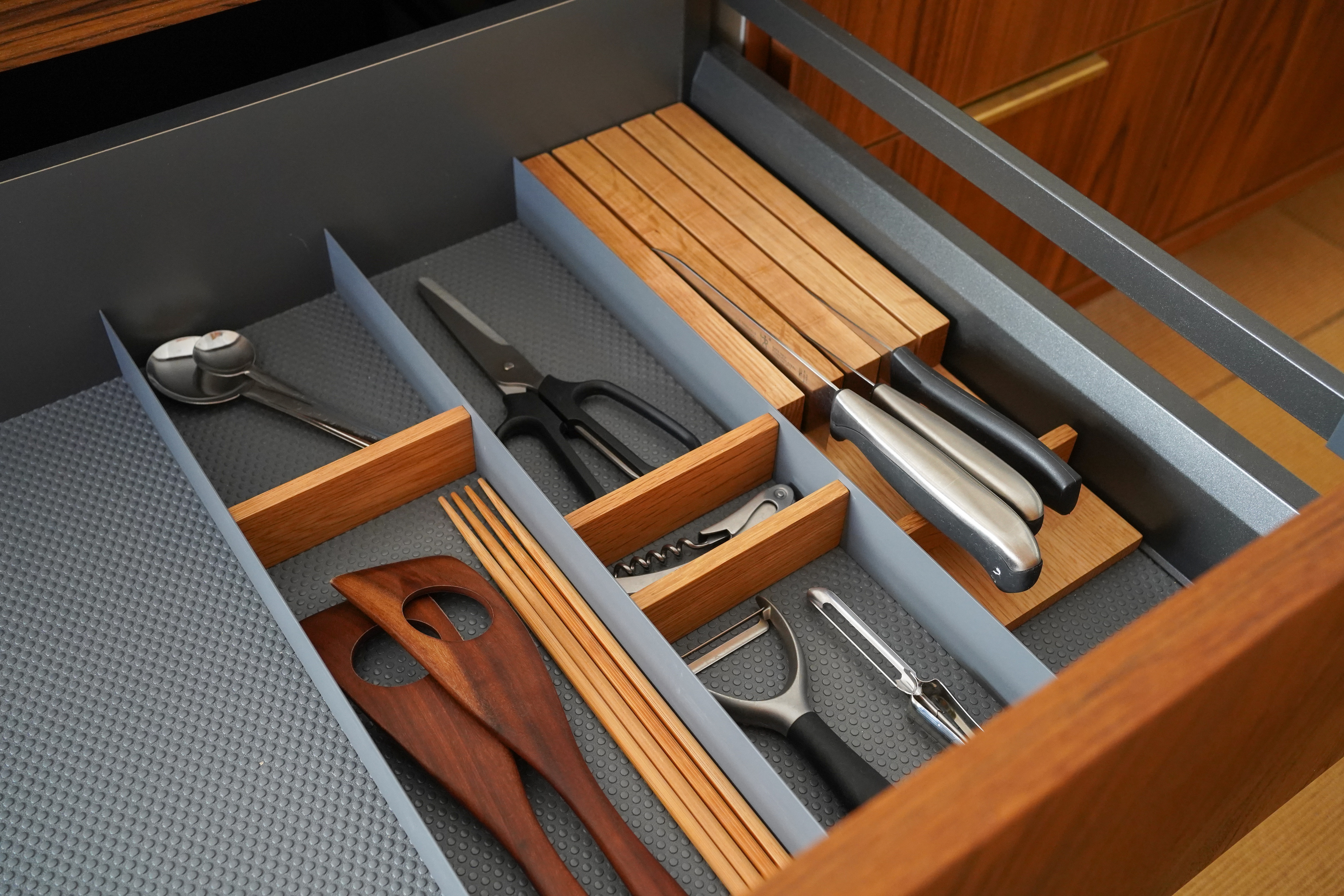 title: キッチン・家具の仕様について | Page No,283 | No.9 | sync-furniture | 株式会社 SYNC | 福岡県 家具工房 | オーダーメイドキッチン