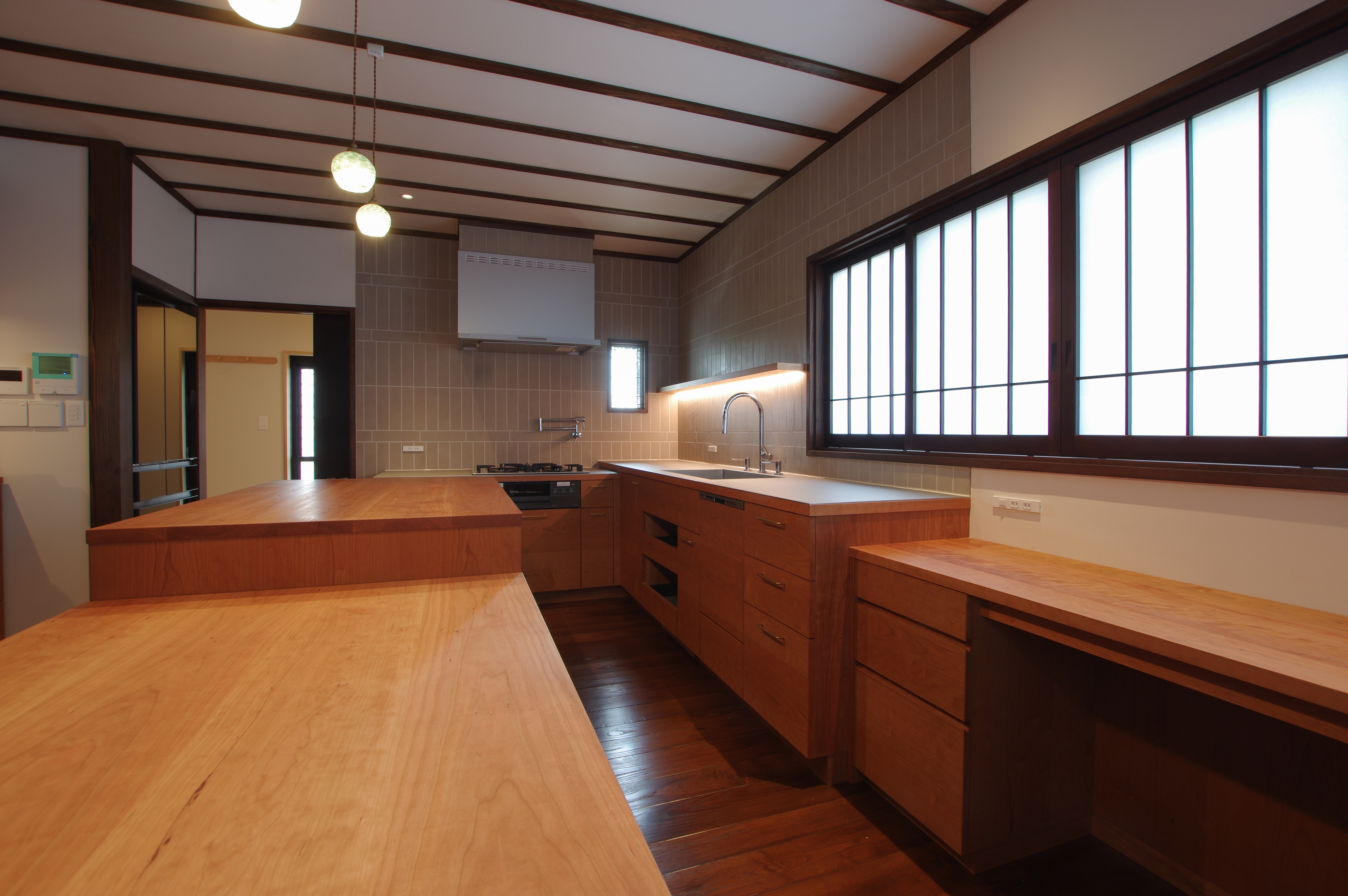 title: HOUSE 268 | Page No,285 | No.2 | sync-furniture | 株式会社 SYNC | 福岡県 家具工房 | オーダーメイドキッチン