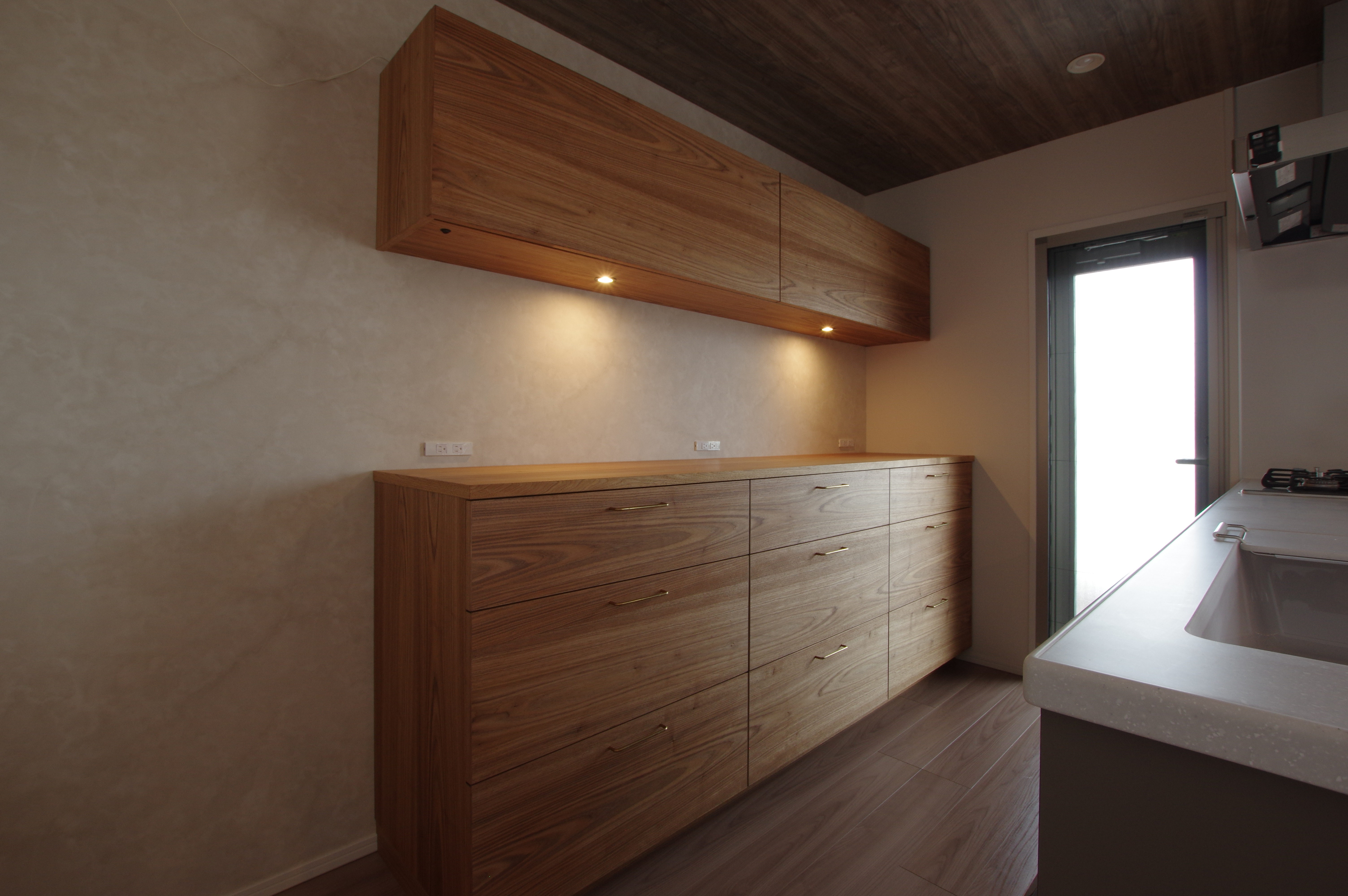 title: HOUSE 272 | Page No,290 | No.1 | sync-furniture | 株式会社 SYNC | 福岡県 家具工房 | オーダーメイドキッチン