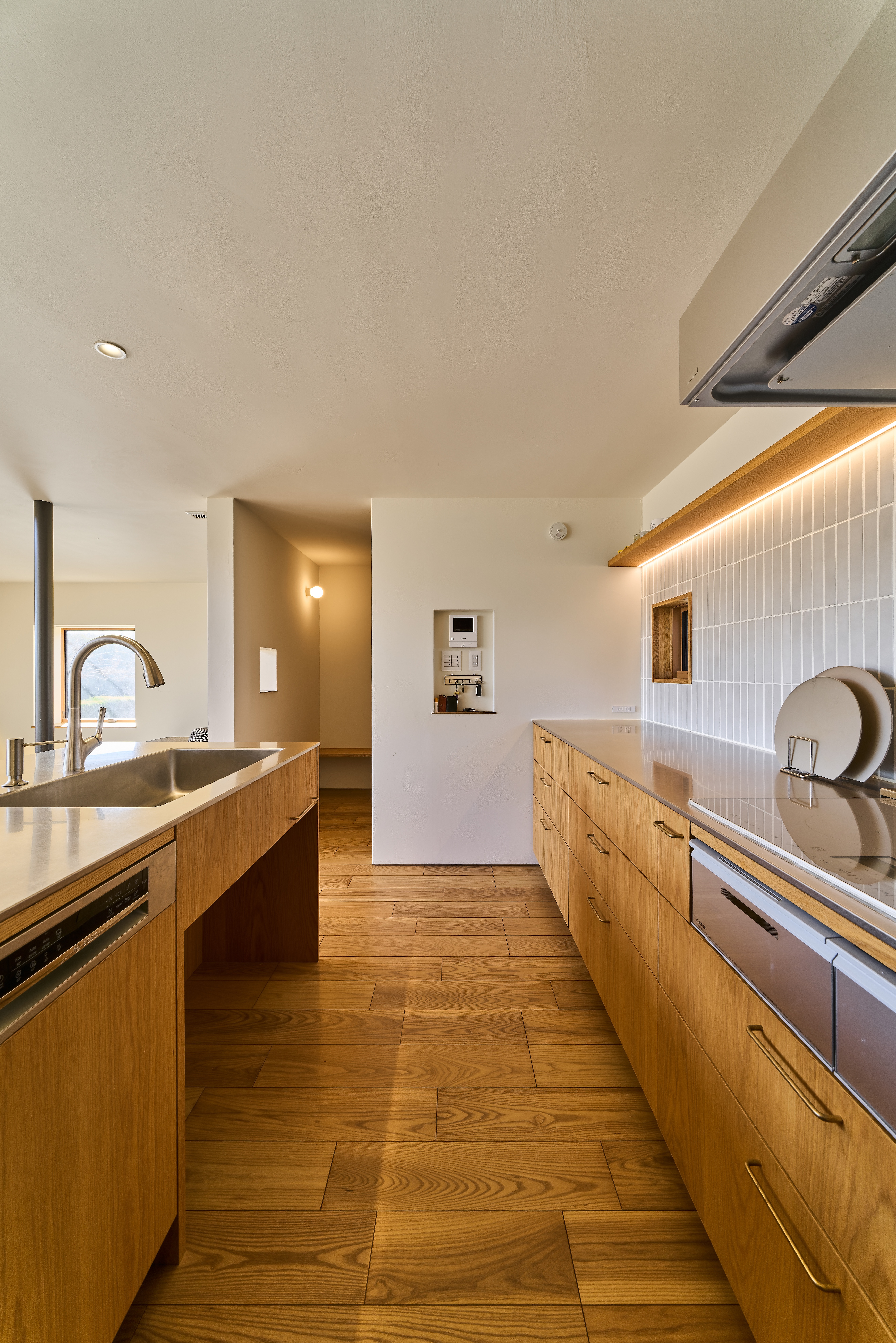 title: HOUSE 276 | Page No,295 | No.4 | sync-furniture | 株式会社 SYNC | 福岡県 家具工房 | オーダーメイドキッチン