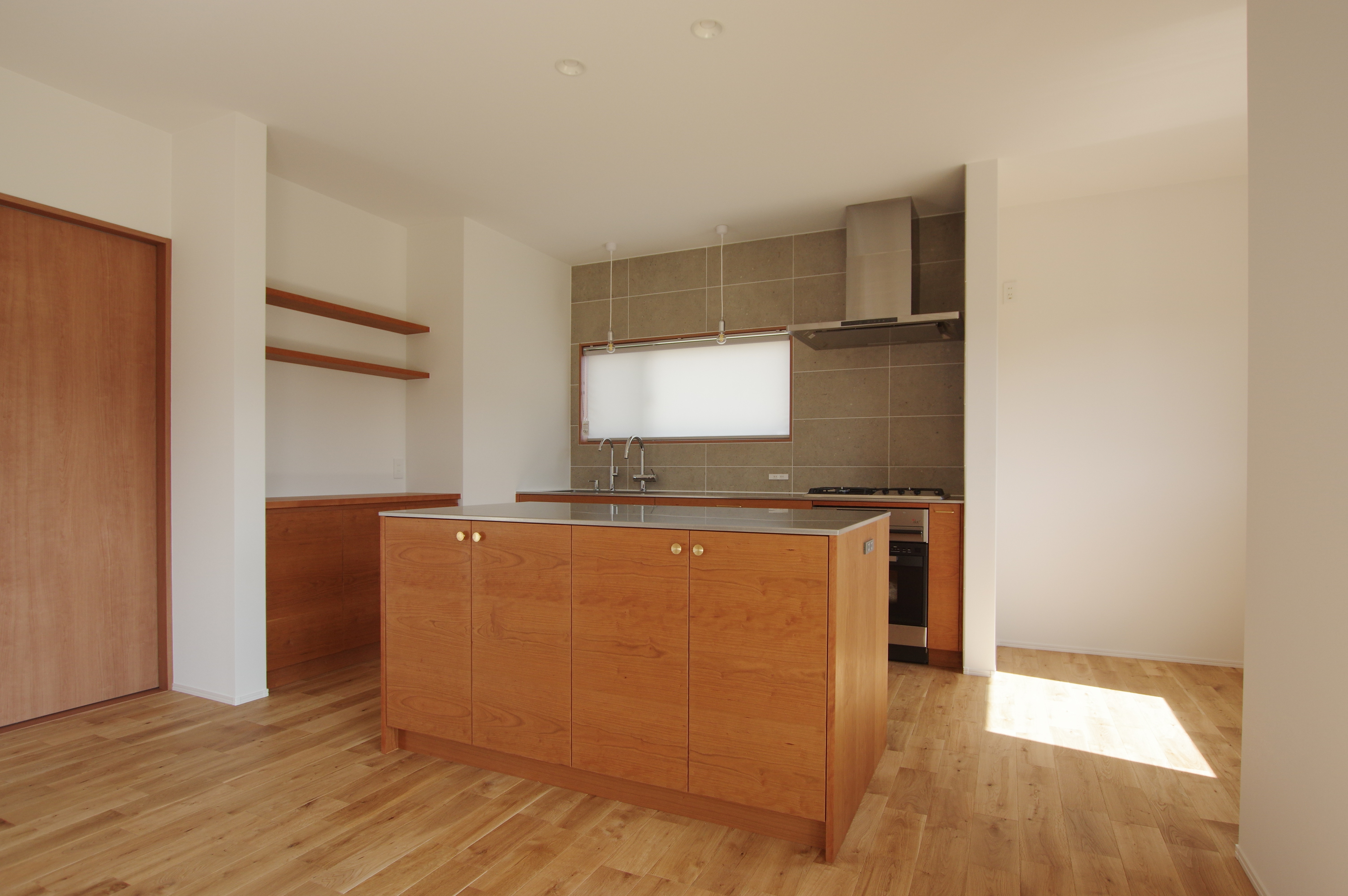 title: コンセントの配置 | Page No,298 | No.1 | sync-furniture | 株式会社 SYNC | 福岡県 家具工房 | オーダーメイドキッチン