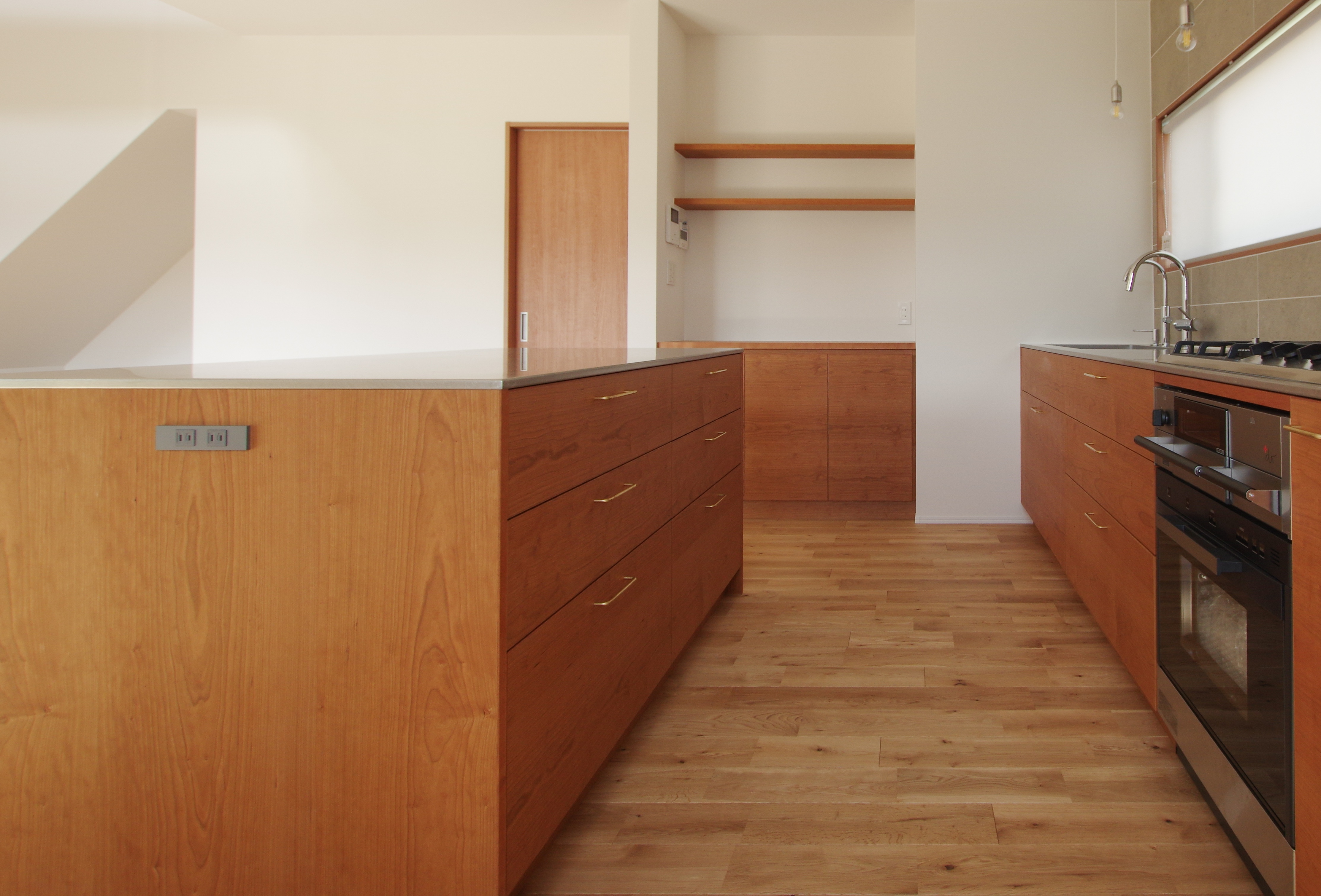 title: コンセントの配置 | Page No,298 | No.3 | sync-furniture | 株式会社 SYNC | 福岡県 家具工房 | オーダーメイドキッチン