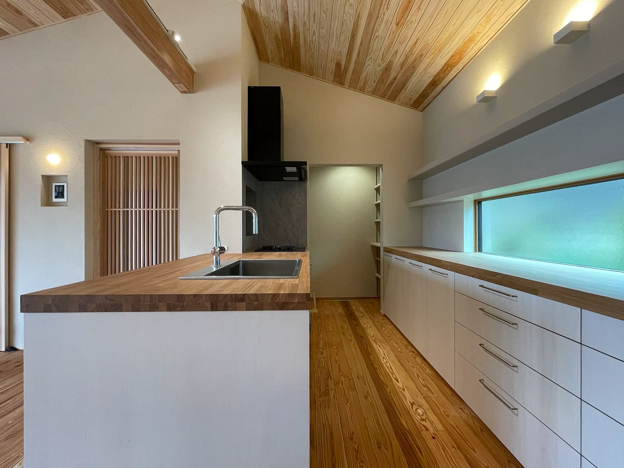 title: HOUSE 277 | Page No,299 | No.2 | sync-furniture | 株式会社 SYNC | 福岡県 家具工房 | オーダーメイドキッチン