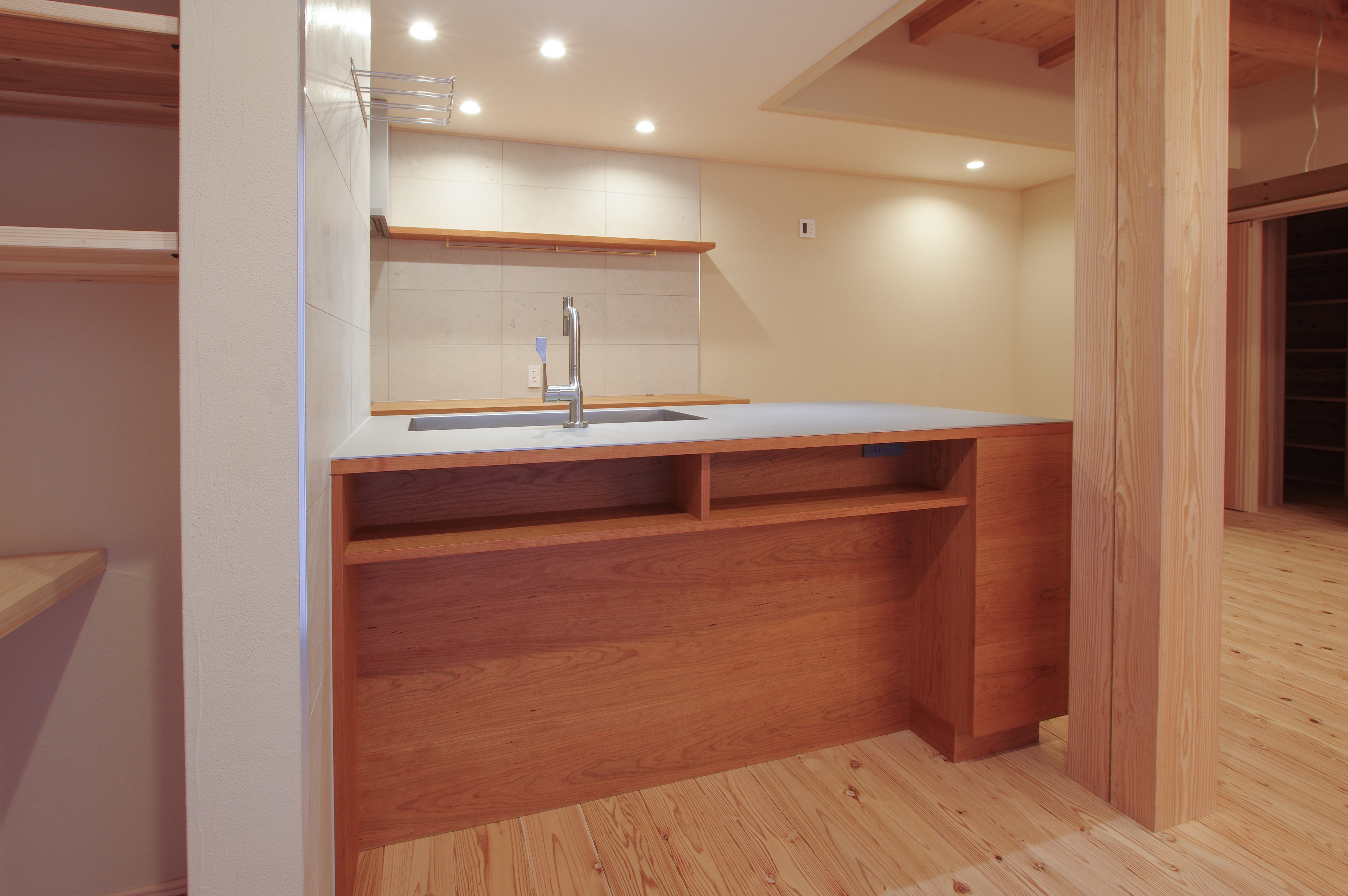 title: HOUSE 280 | Page No,307 | No.7 | sync-furniture | 株式会社 SYNC | 福岡県 家具工房 | オーダーメイドキッチン