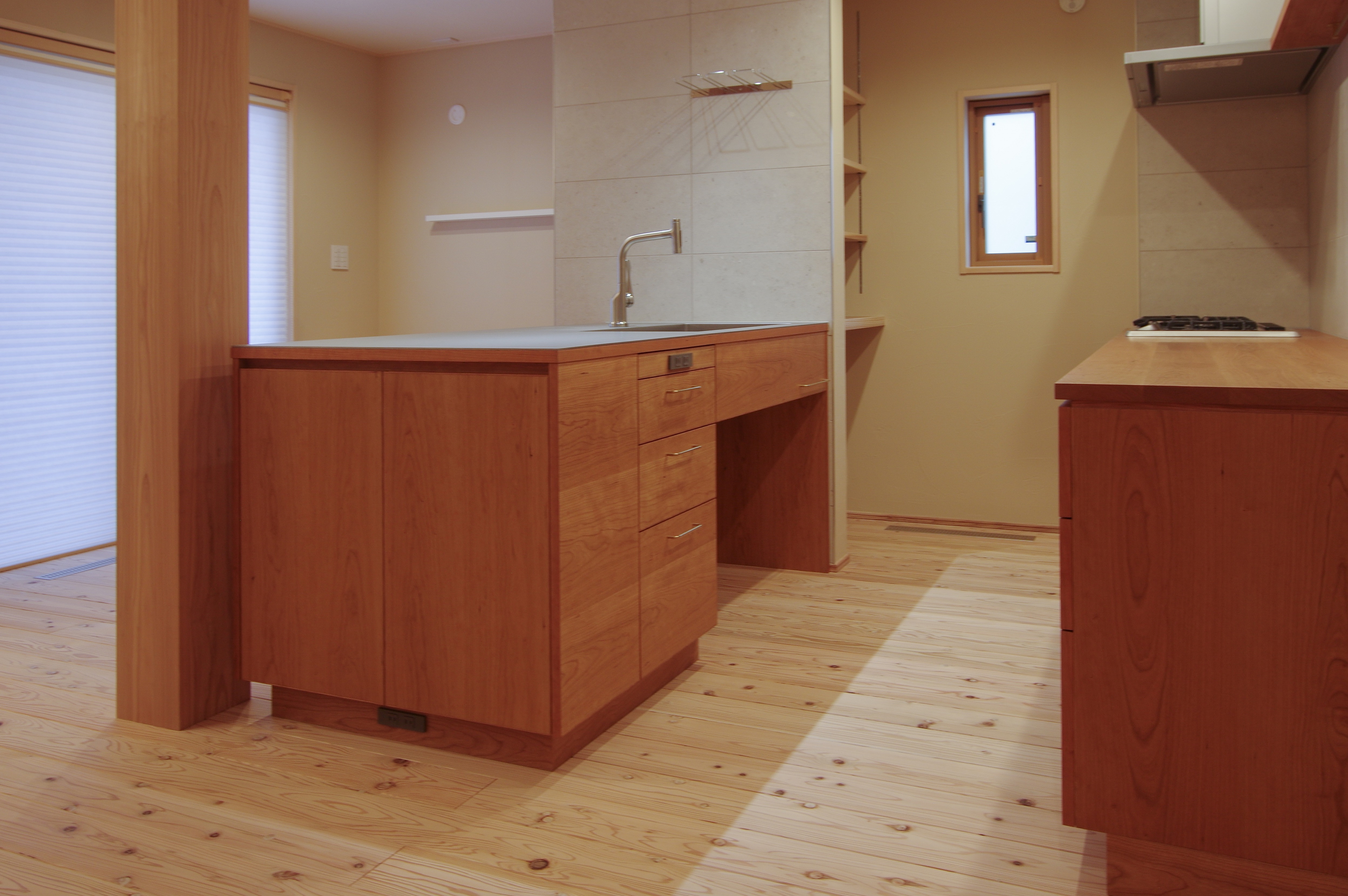 title: HOUSE 280 | Page No,307 | No.5 | sync-furniture | 株式会社 SYNC | 福岡県 家具工房 | オーダーメイドキッチン