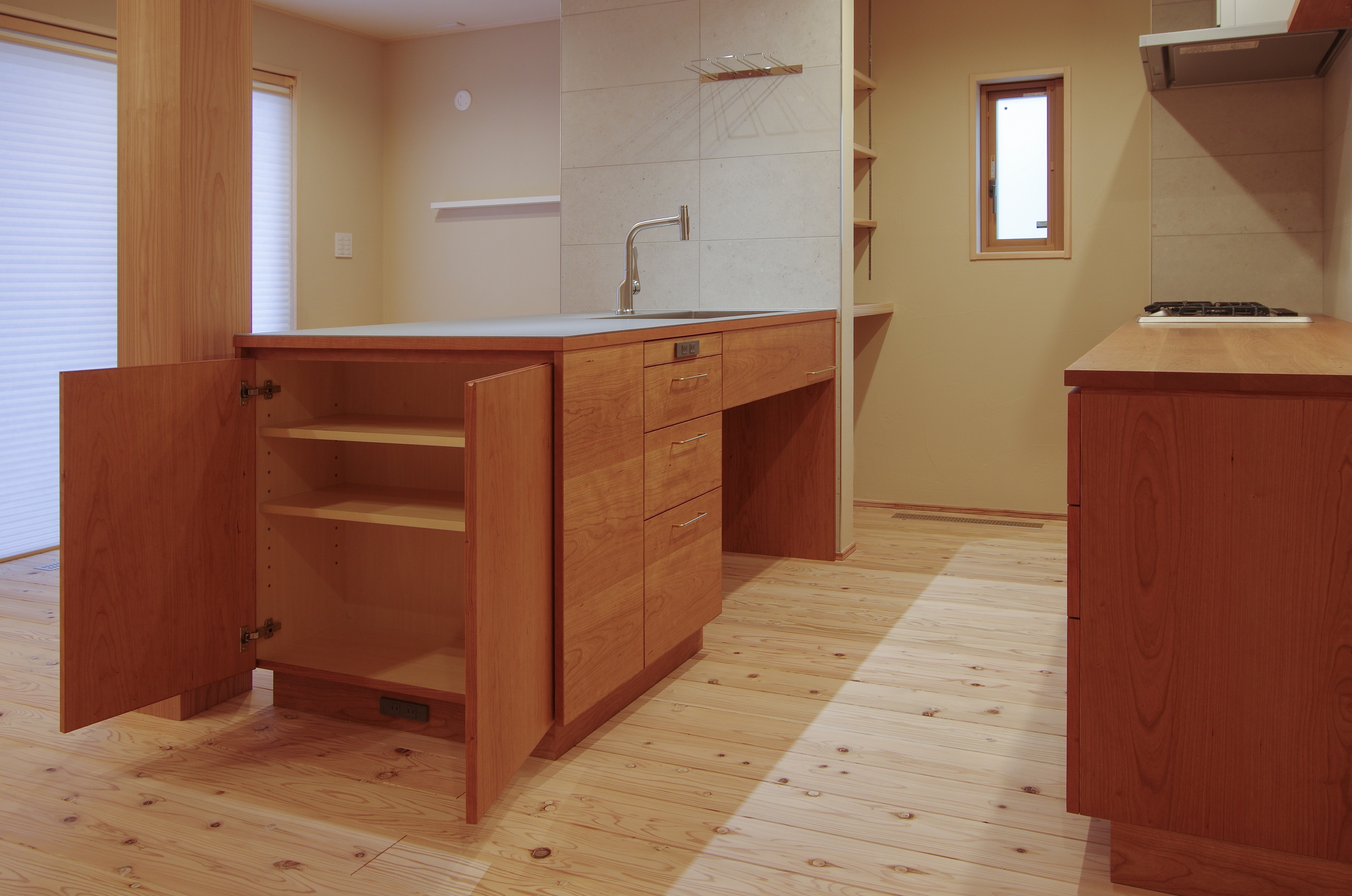 title: HOUSE 280 | Page No,307 | No.6 | sync-furniture | 株式会社 SYNC | 福岡県 家具工房 | オーダーメイドキッチン