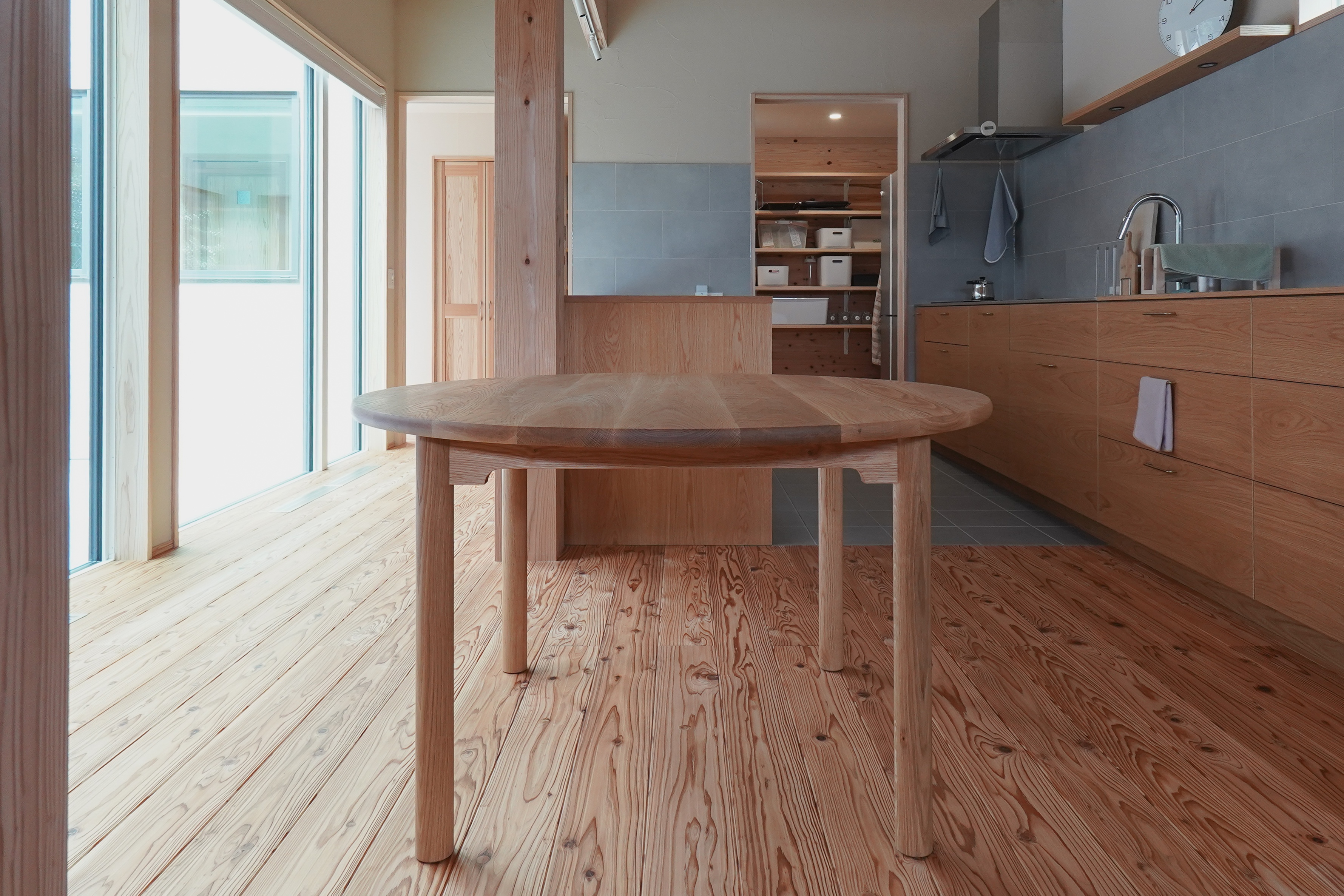 title: HOUSE 281 | Page No,307 | No.17 | sync-furniture | 株式会社 SYNC | 福岡県 家具工房 | オーダーメイドキッチン