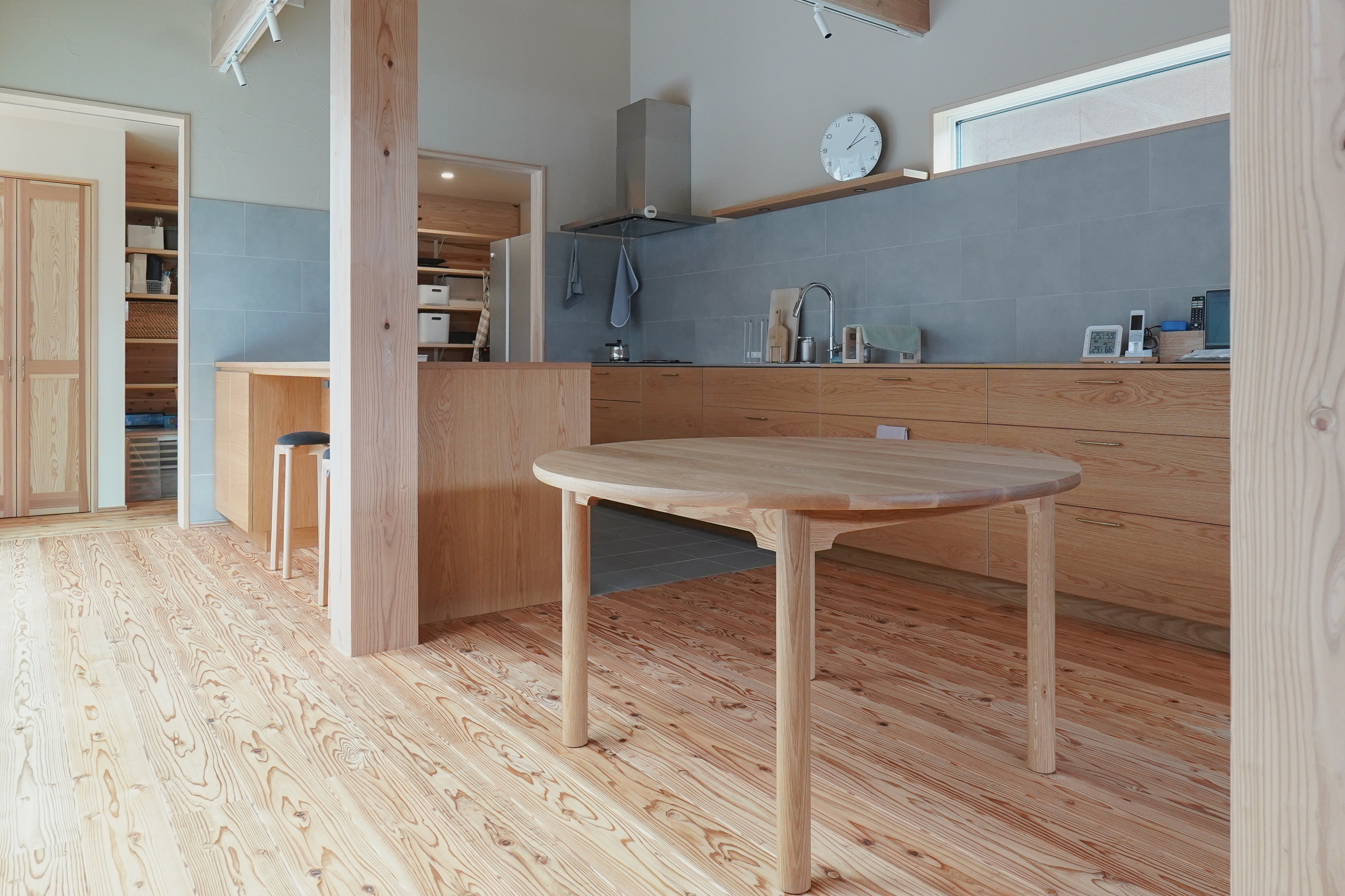title: HOUSE 281 | Page No,307 | No.16 | sync-furniture | 株式会社 SYNC | 福岡県 家具工房 | オーダーメイドキッチン