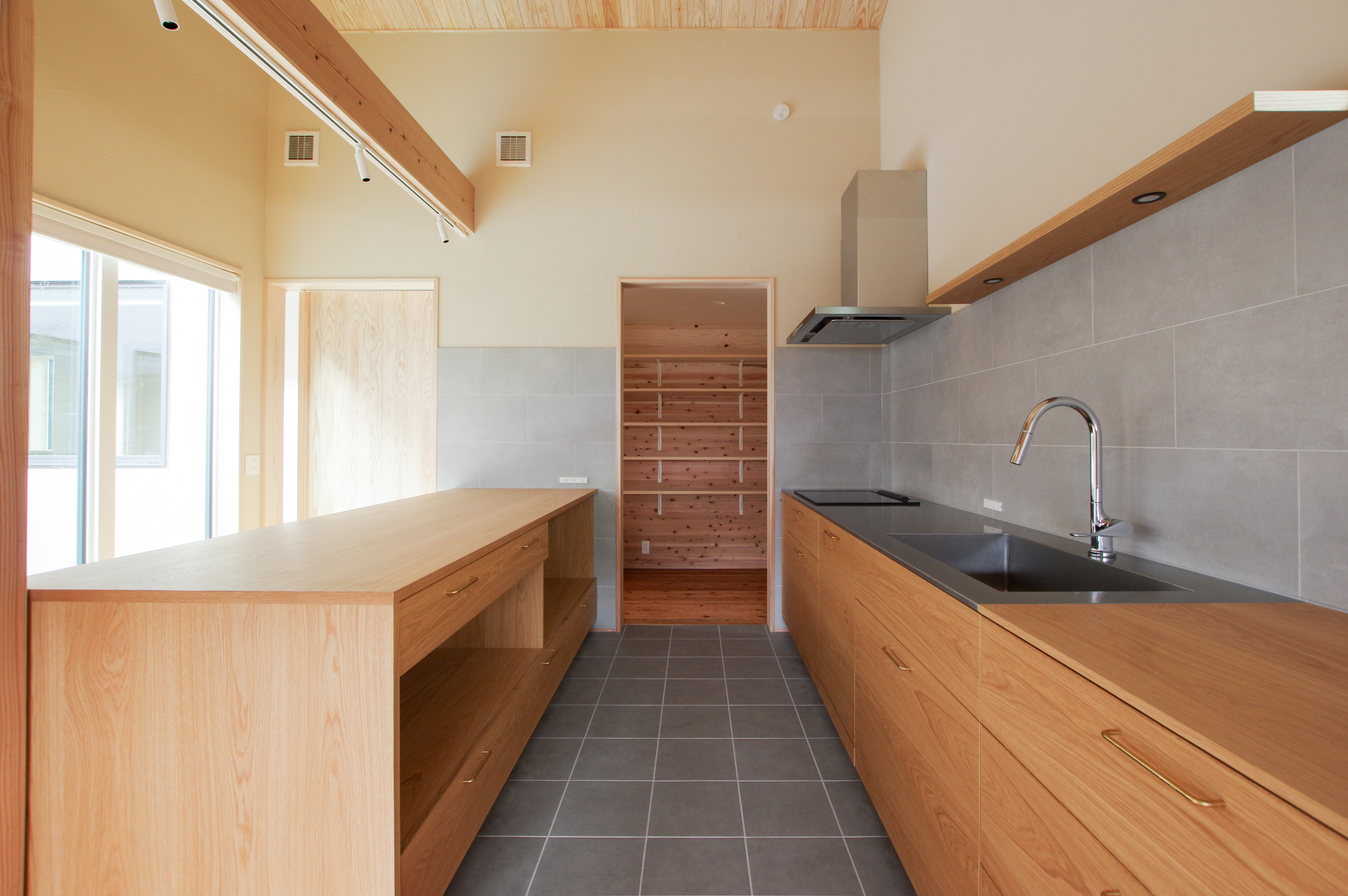 title: HOUSE 281 | Page No,308 | No.15 | sync-furniture | 株式会社 SYNC | 福岡県 家具工房 | オーダーメイドキッチン