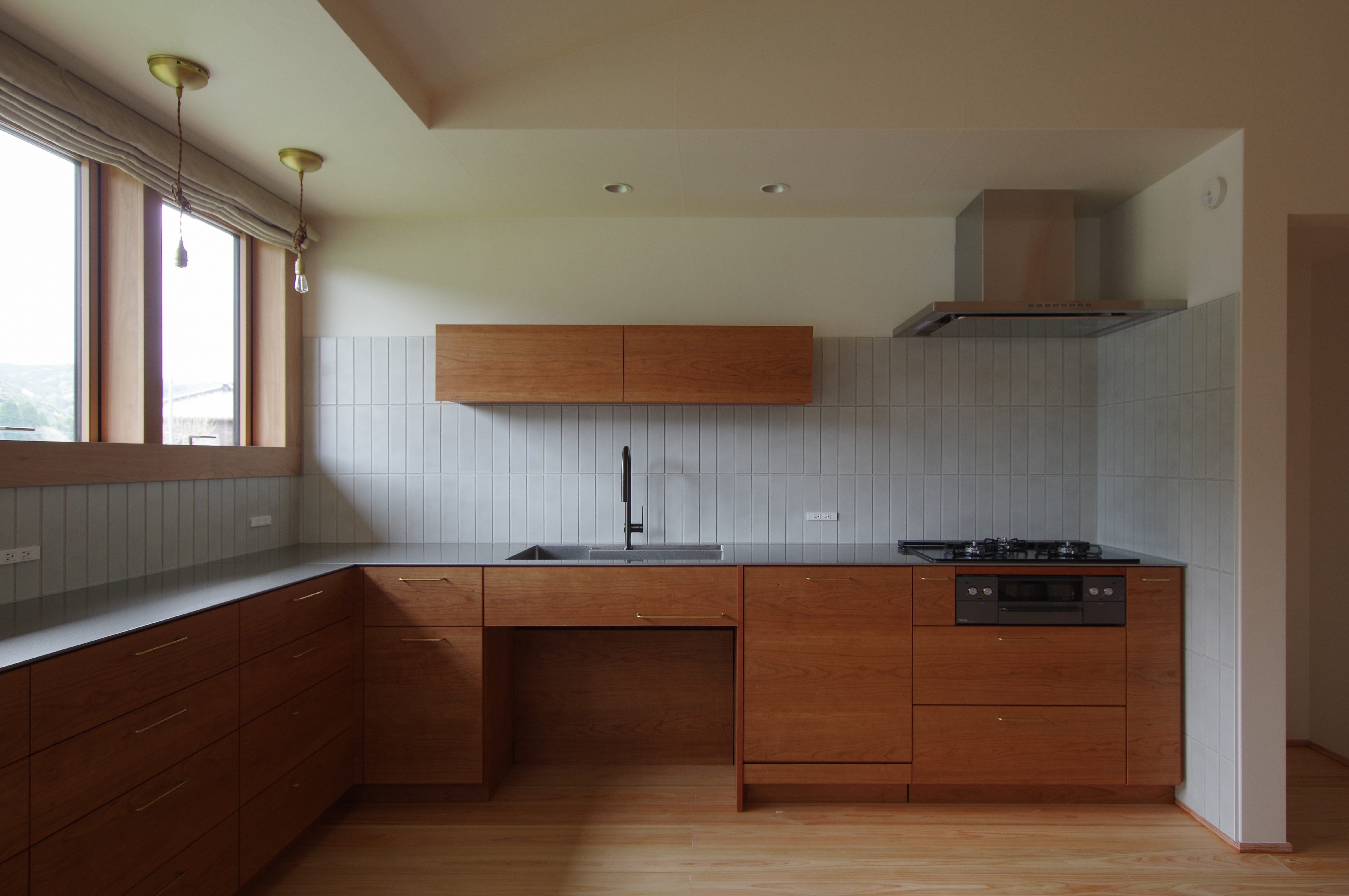 title: HOUSE 283 | Page No,310 | No.4 | sync-furniture | 株式会社 SYNC | 福岡県 家具工房 | オーダーメイドキッチン