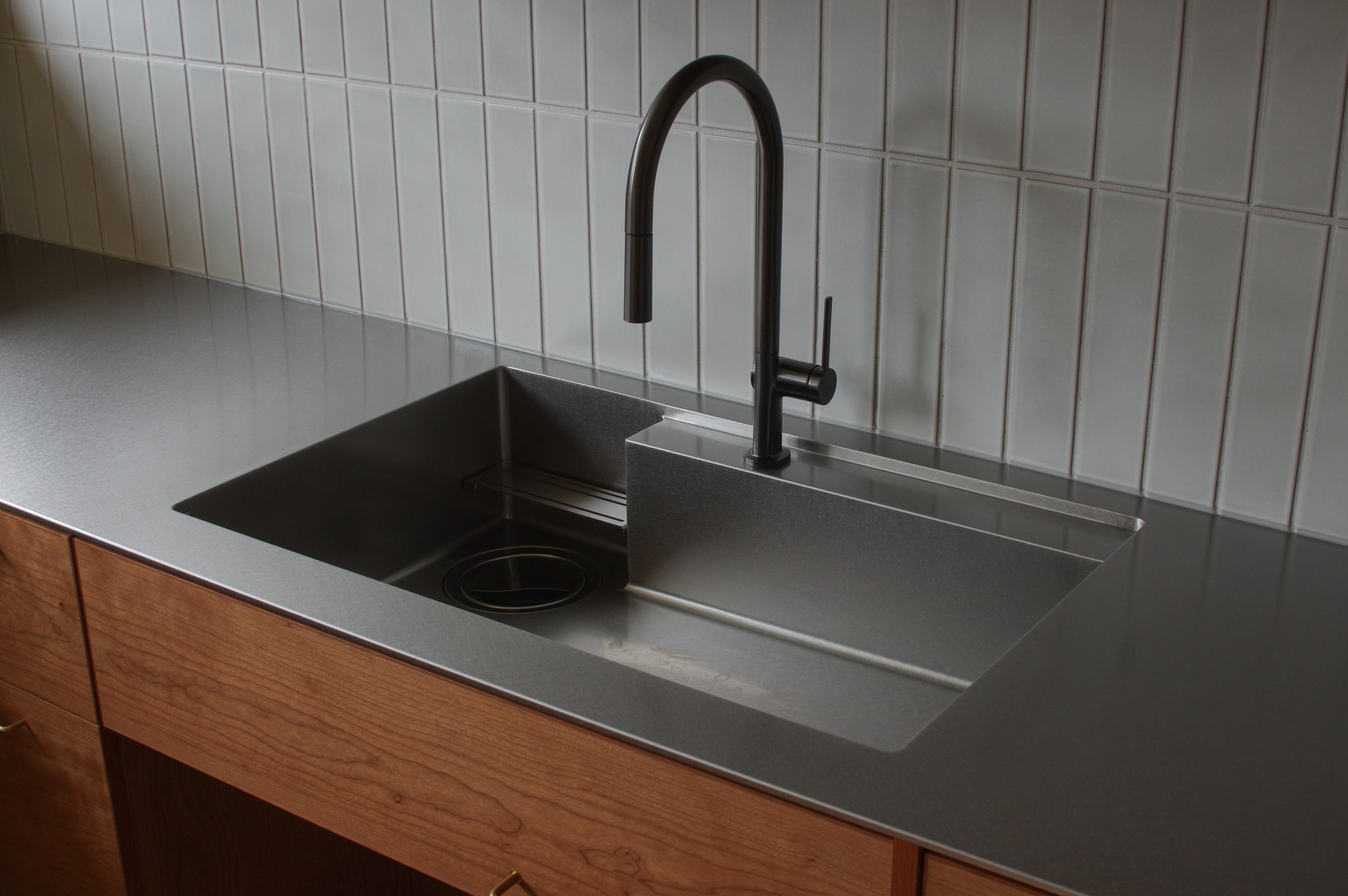 title: HOUSE 283 | Page No,310 | No.9 | sync-furniture | 株式会社 SYNC | 福岡県 家具工房 | オーダーメイドキッチン