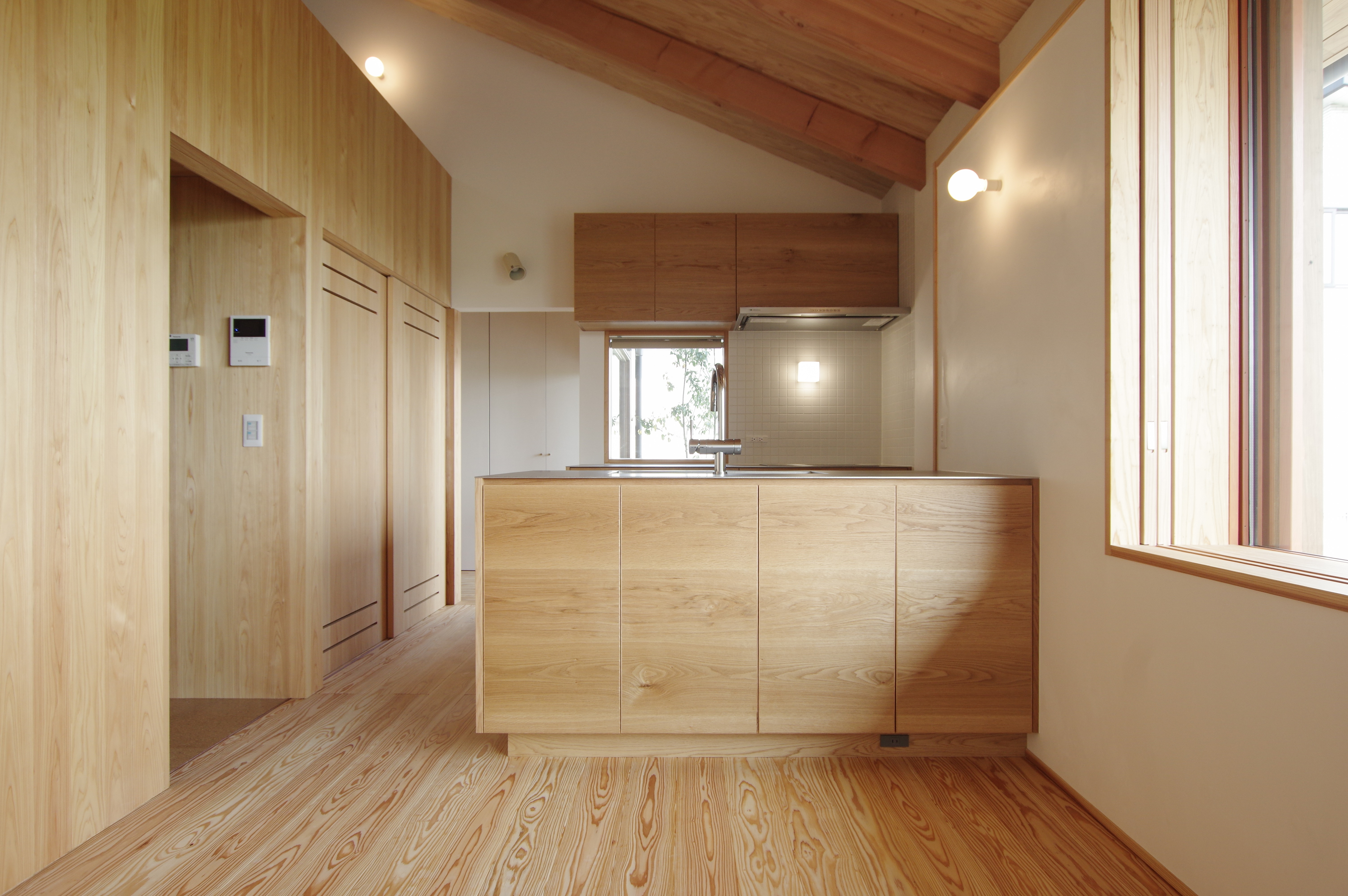 title: HOUSE 284 | Page No,311 | No.2 | sync-furniture | 株式会社 SYNC | 福岡県 家具工房 | オーダーメイドキッチン
