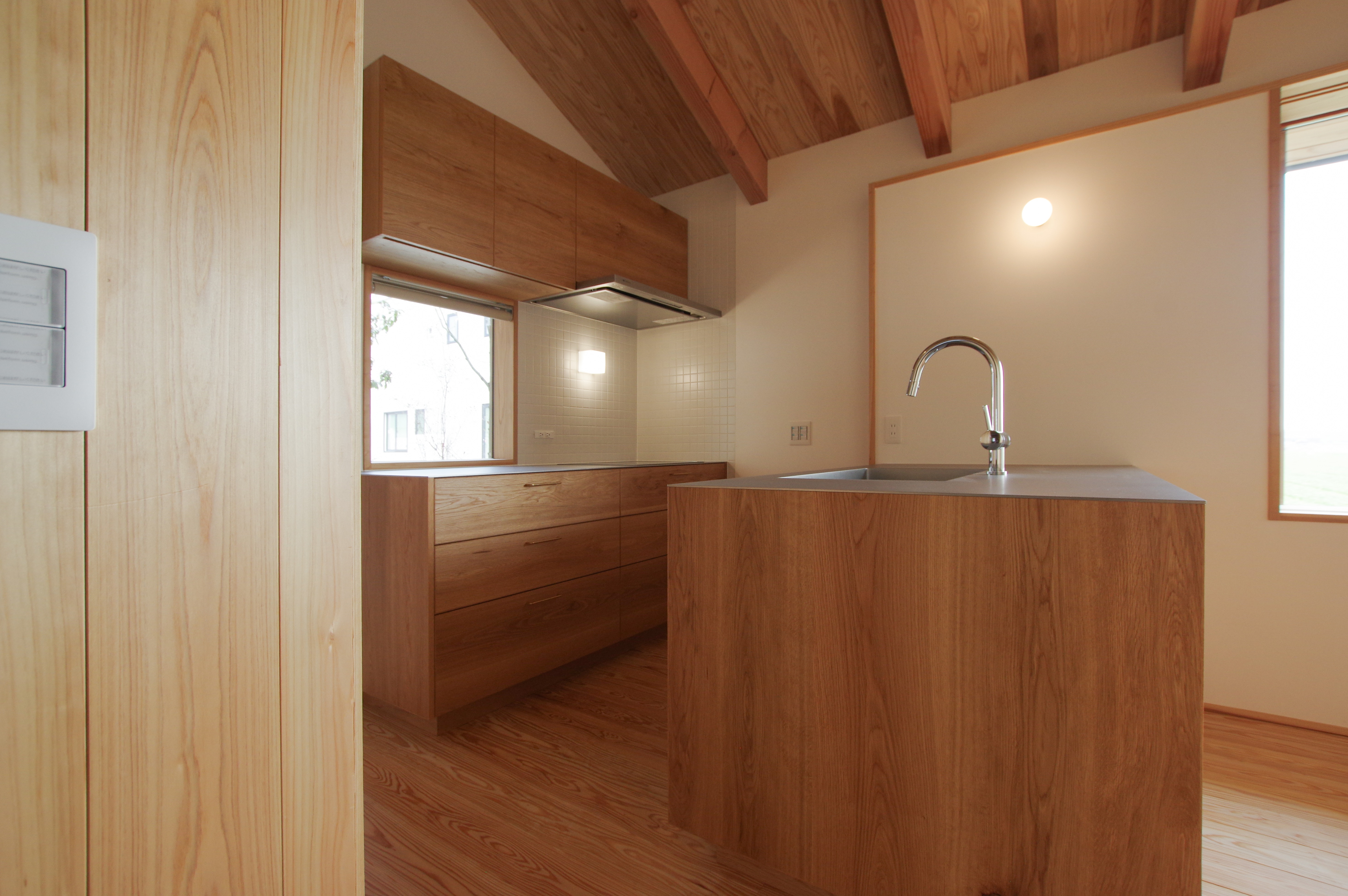 title: HOUSE 284 | Page No,311 | No.5 | sync-furniture | 株式会社 SYNC | 福岡県 家具工房 | オーダーメイドキッチン