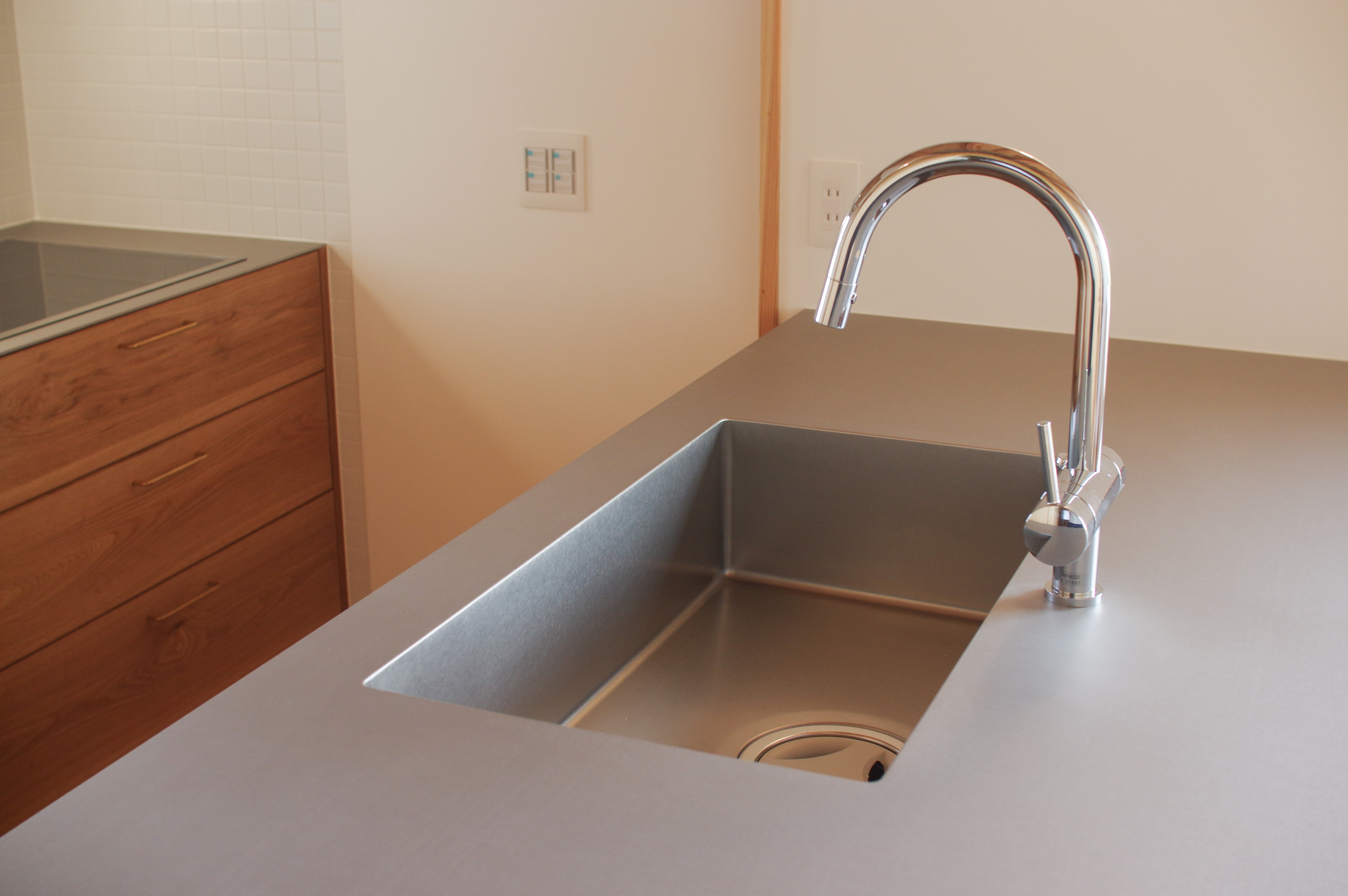 title: HOUSE 284 | Page No,311 | No.11 | sync-furniture | 株式会社 SYNC | 福岡県 家具工房 | オーダーメイドキッチン