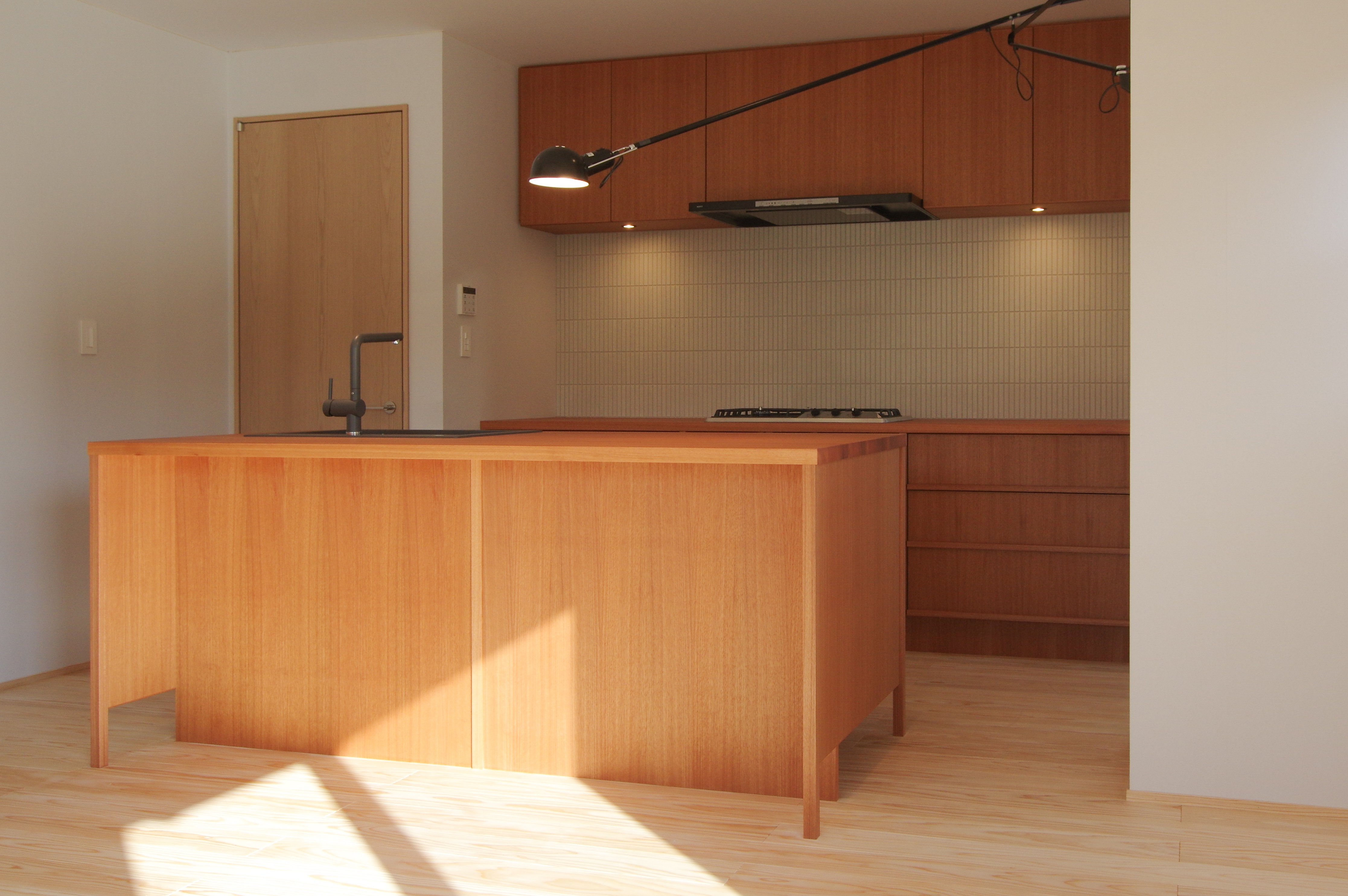 title: キッチン前面のデザイン | Page No,314 | No.12 | sync-furniture | 株式会社 SYNC | 福岡県 家具工房 | オーダーメイドキッチン