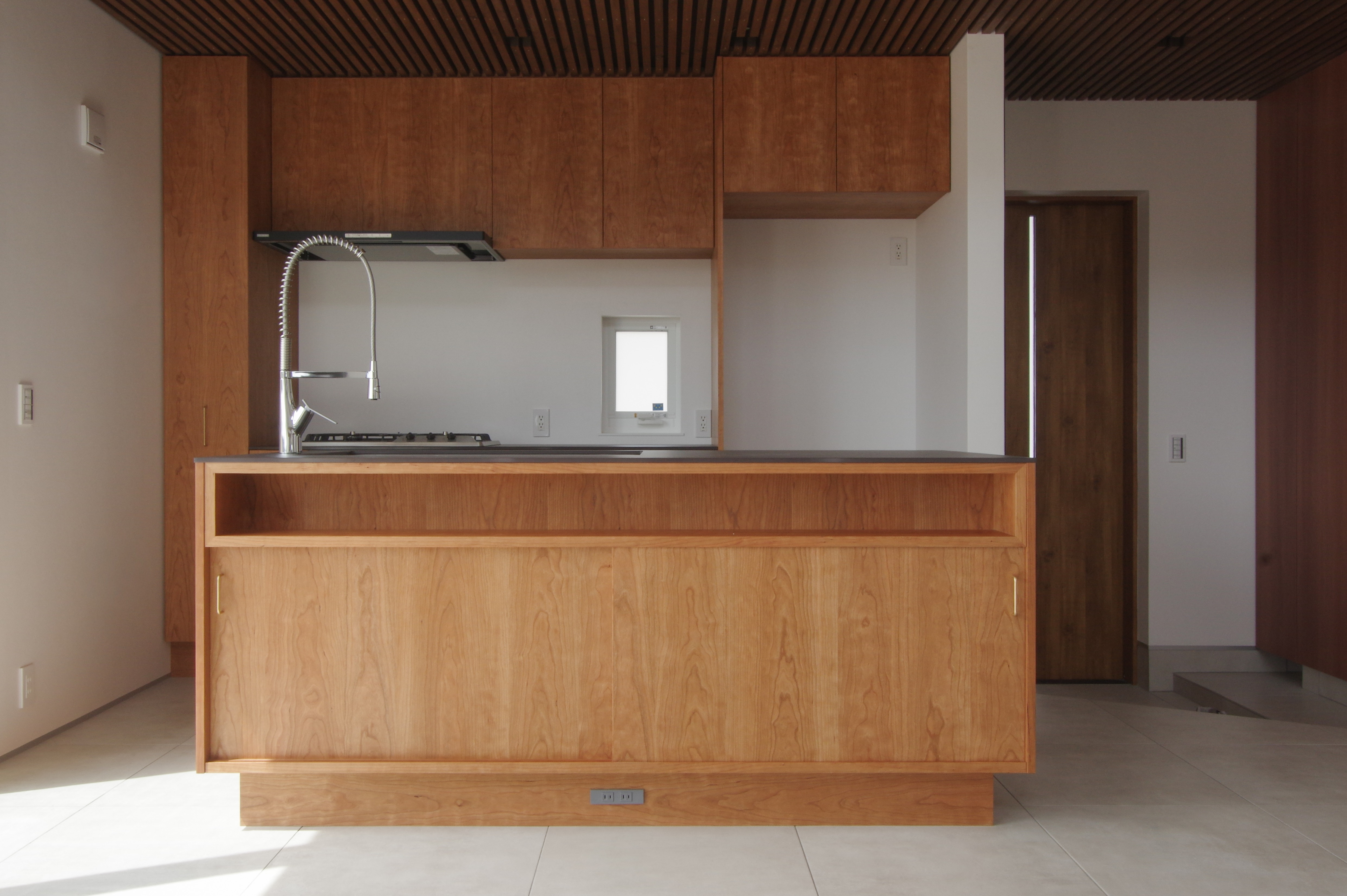 title: キッチン前面のデザイン | Page No,314 | No.7 | sync-furniture | 株式会社 SYNC | 福岡県 家具工房 | オーダーメイドキッチン