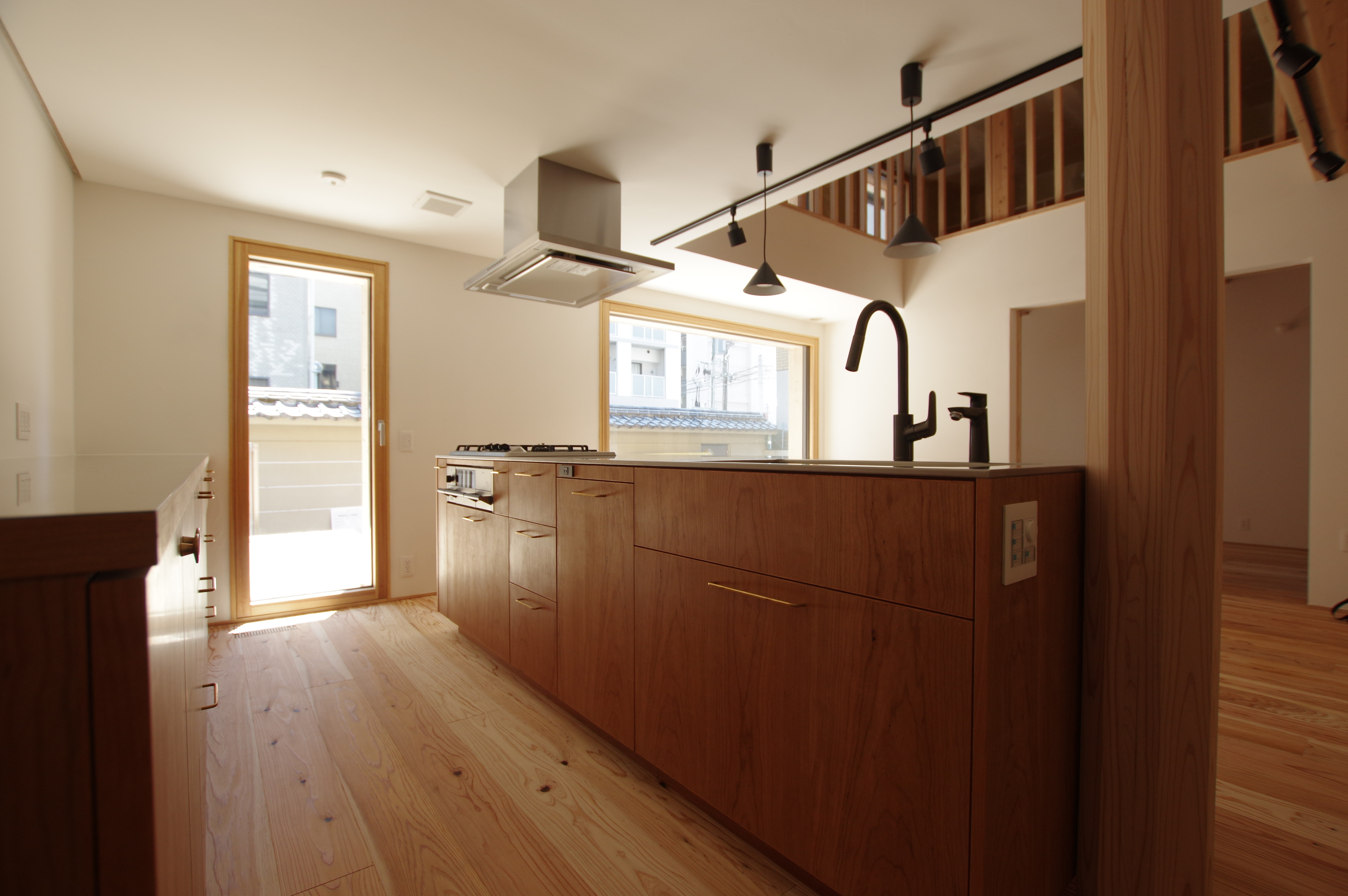 title: HOUSE 289 | Page No,317 | No.5 | sync-furniture | 株式会社 SYNC | 福岡県 家具工房 | オーダーメイドキッチン