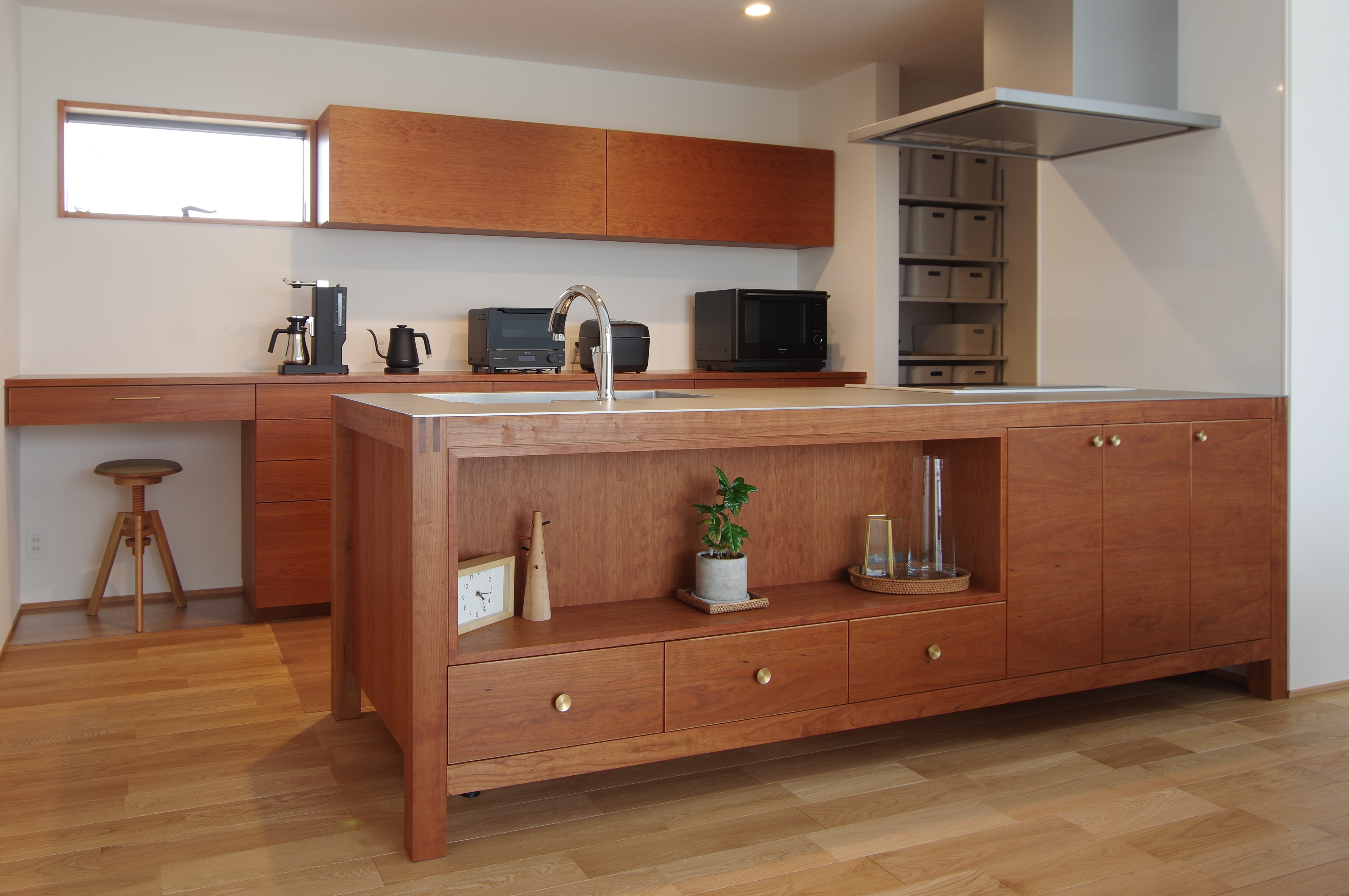 title: キッチン前面のデザイン | Page No,314 | No.8 | sync-furniture | 株式会社 SYNC | 福岡県 家具工房 | オーダーメイドキッチン