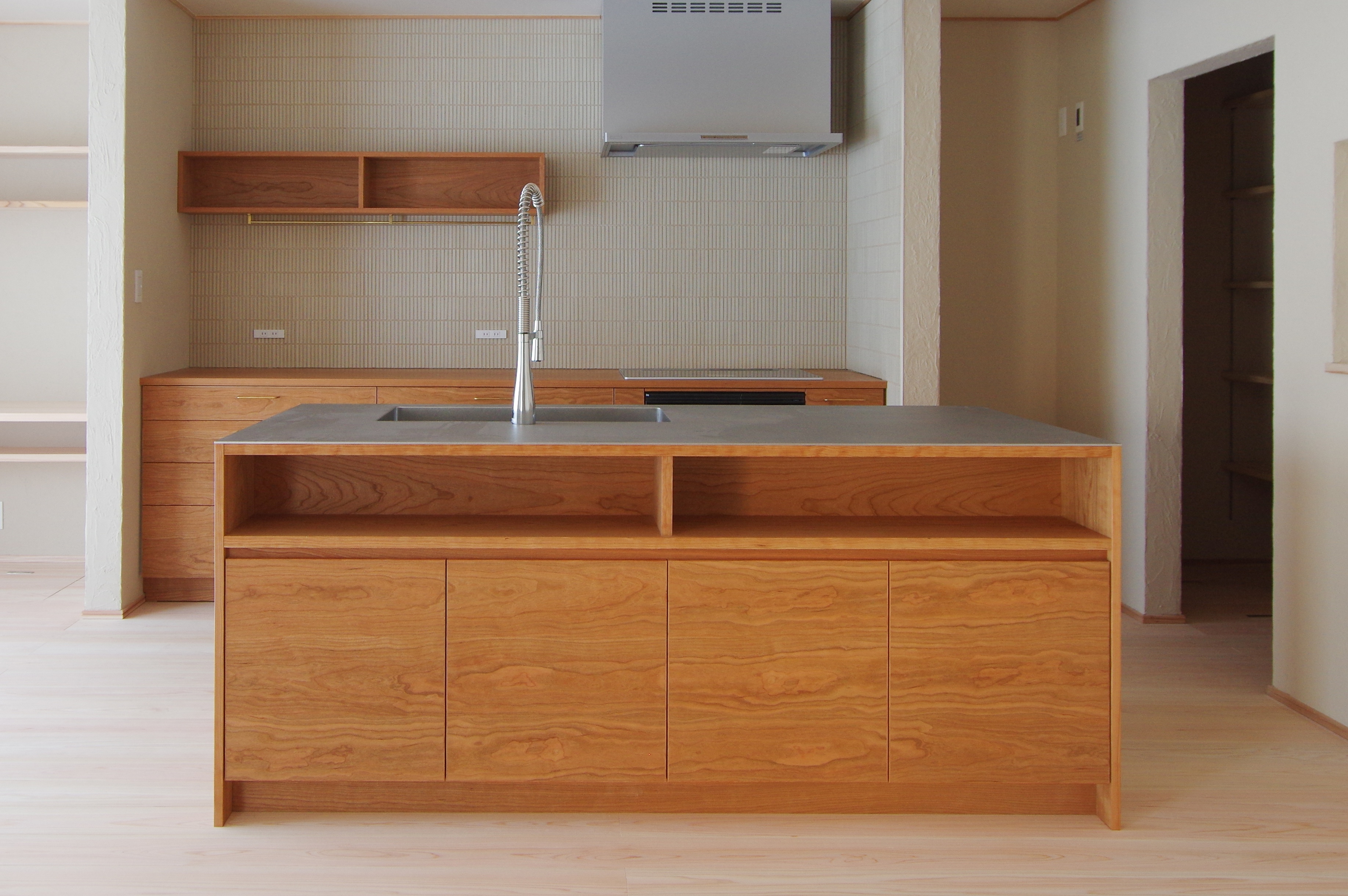 title: キッチン前面のデザイン | Page No,314 | No.5 | sync-furniture | 株式会社 SYNC | 福岡県 家具工房 | オーダーメイドキッチン