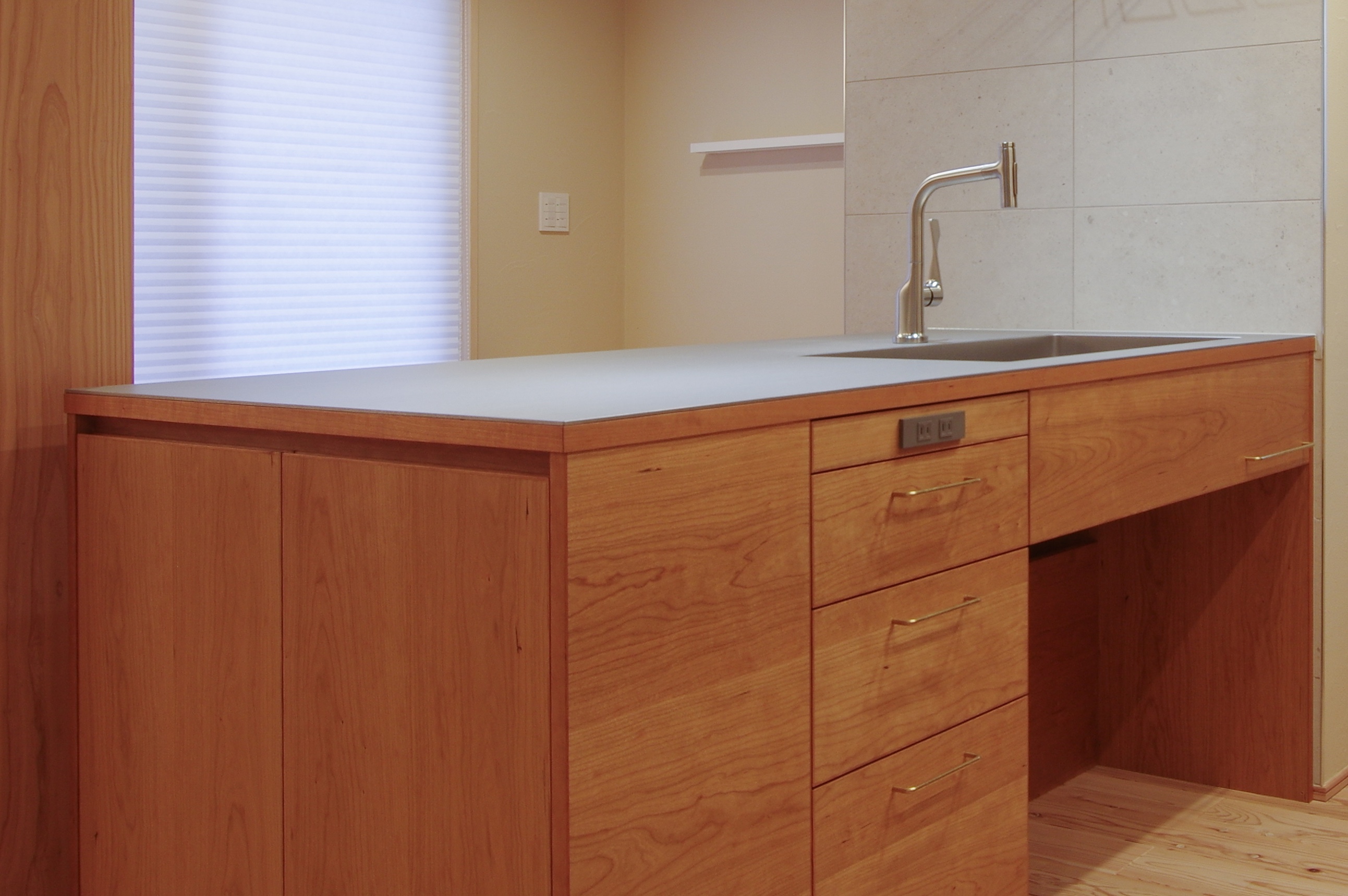title: ステンレス天板の厚みと加工の種類 | Page No,312 | No.4 | sync-furniture | 株式会社 SYNC | 福岡県 家具工房 | オーダーメイドキッチン