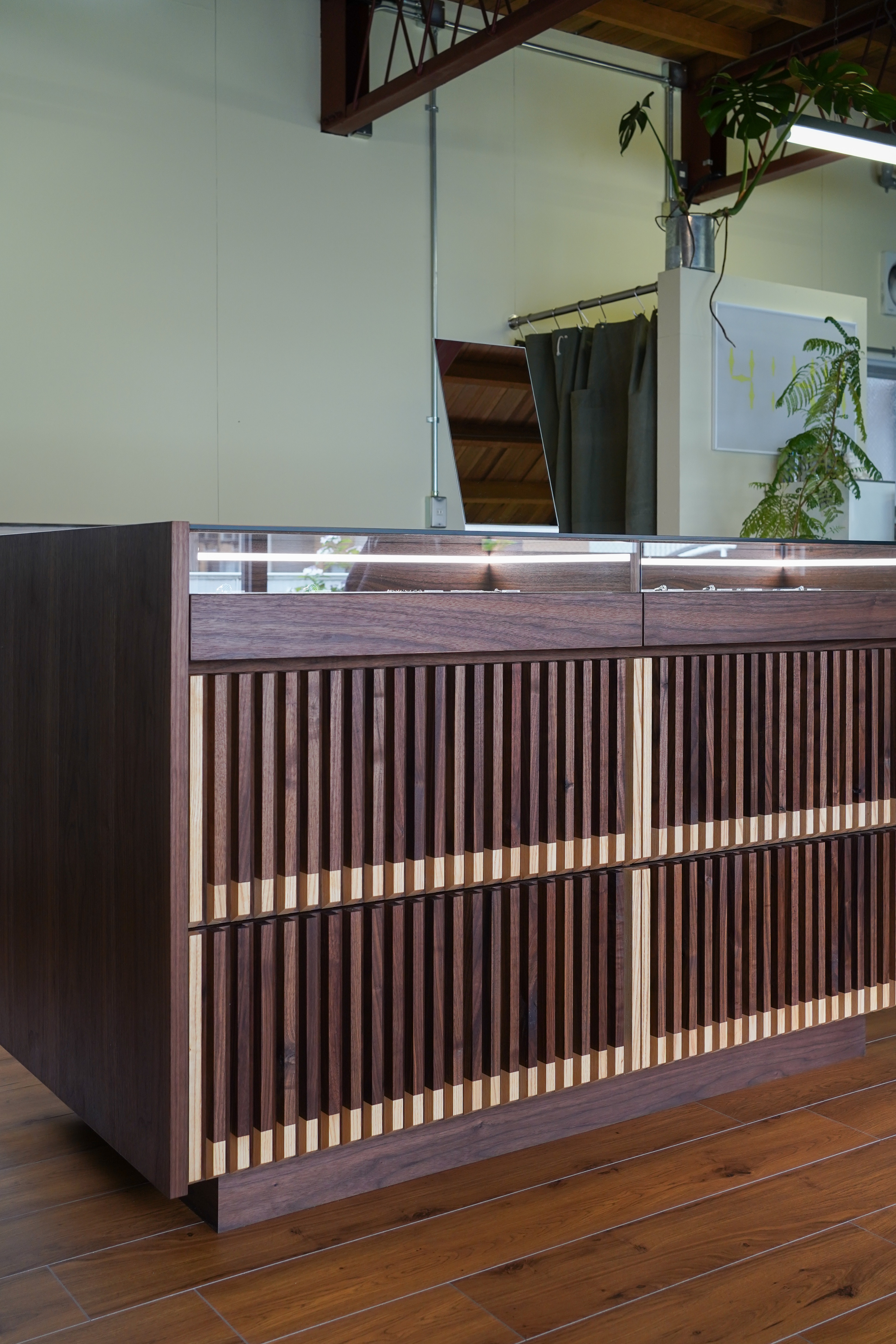 title: SHOP｜FOTAPAREL | Page No,323 | No.3 | sync-furniture | 株式会社 SYNC | 福岡県 家具工房 | オーダーメイドキッチン