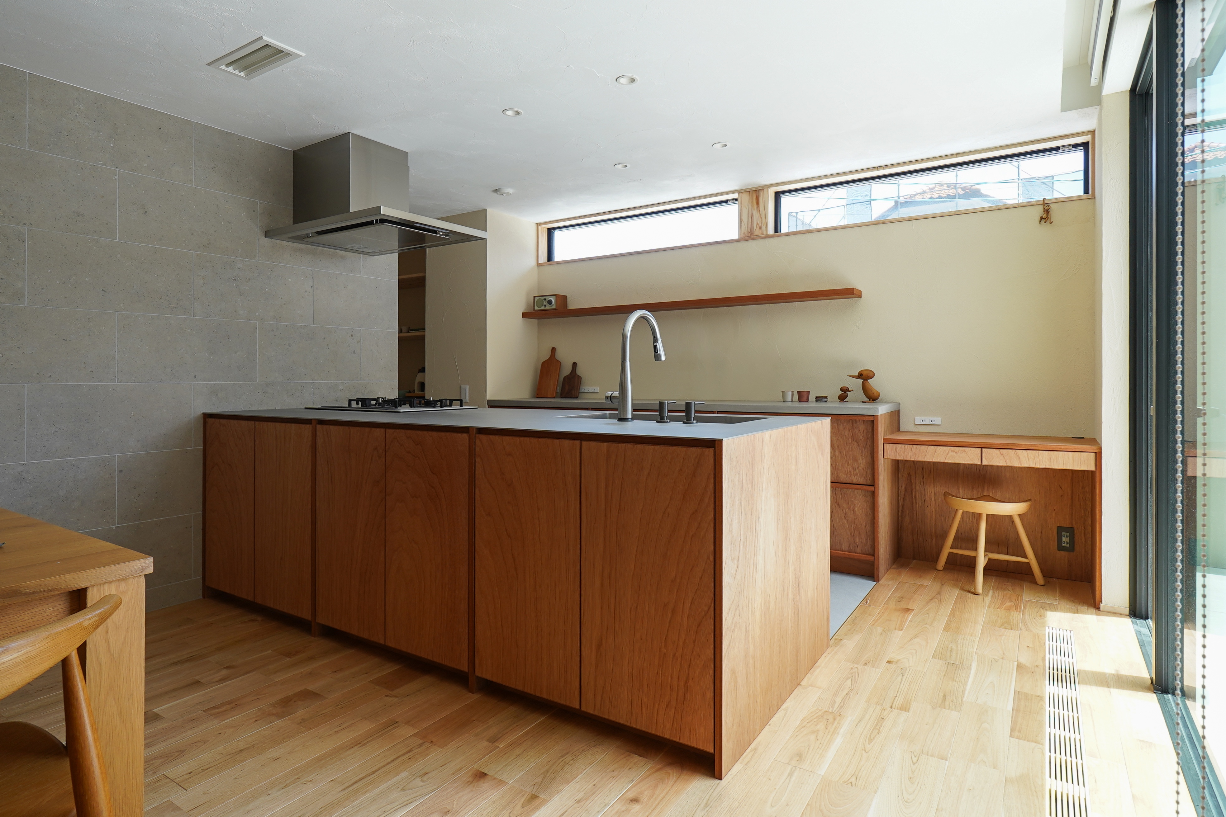 title: HOUSE 293 | Page No,326 | No.1 | sync-furniture | 株式会社 SYNC | 福岡県 家具工房 | オーダーメイドキッチン