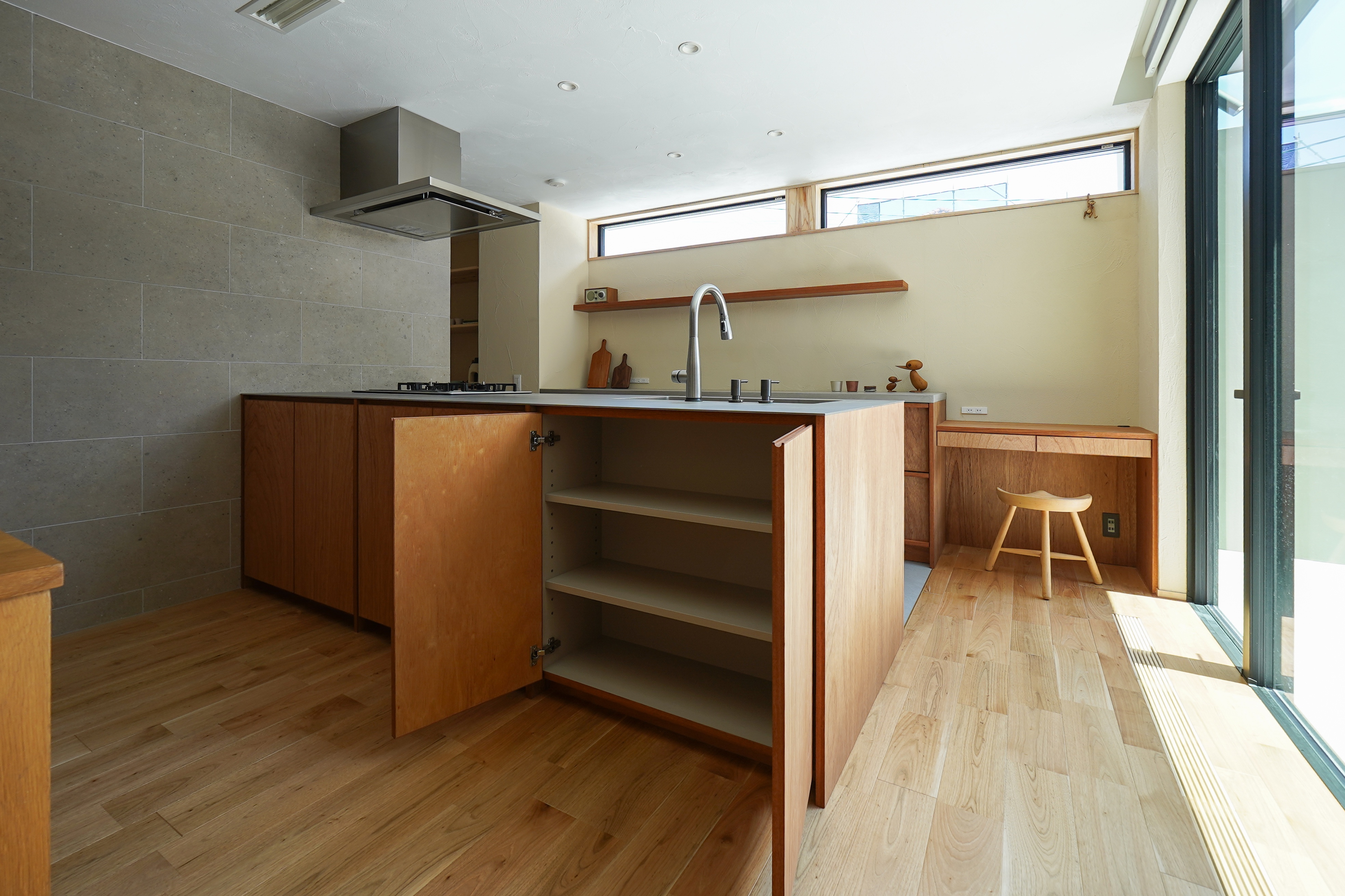 title: HOUSE 293 | Page No,326 | No.6 | sync-furniture | 株式会社 SYNC | 福岡県 家具工房 | オーダーメイドキッチン