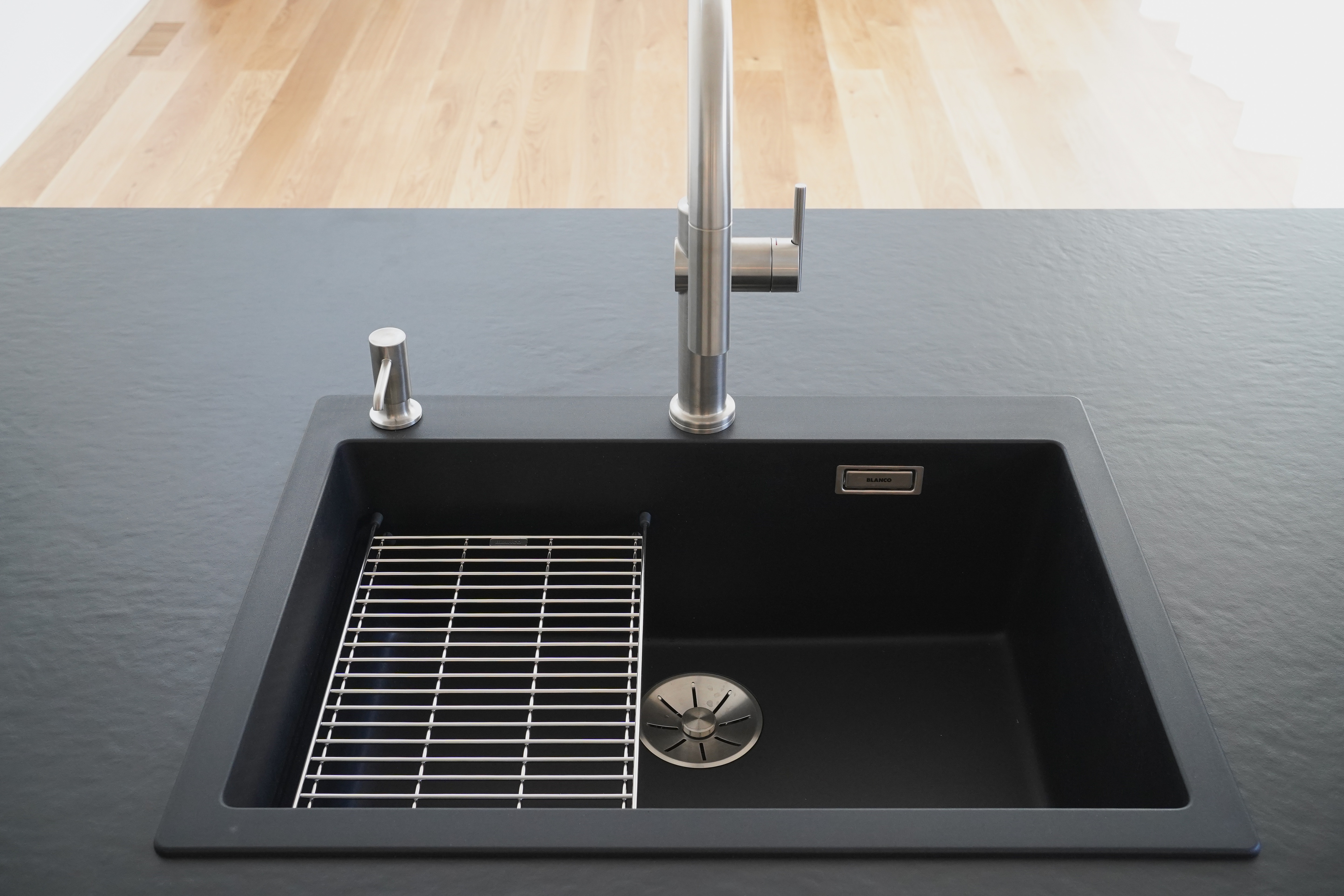 title: HOUSE 294 | Page No,327 | No.10 | sync-furniture | 株式会社 SYNC | 福岡県 家具工房 | オーダーメイドキッチン