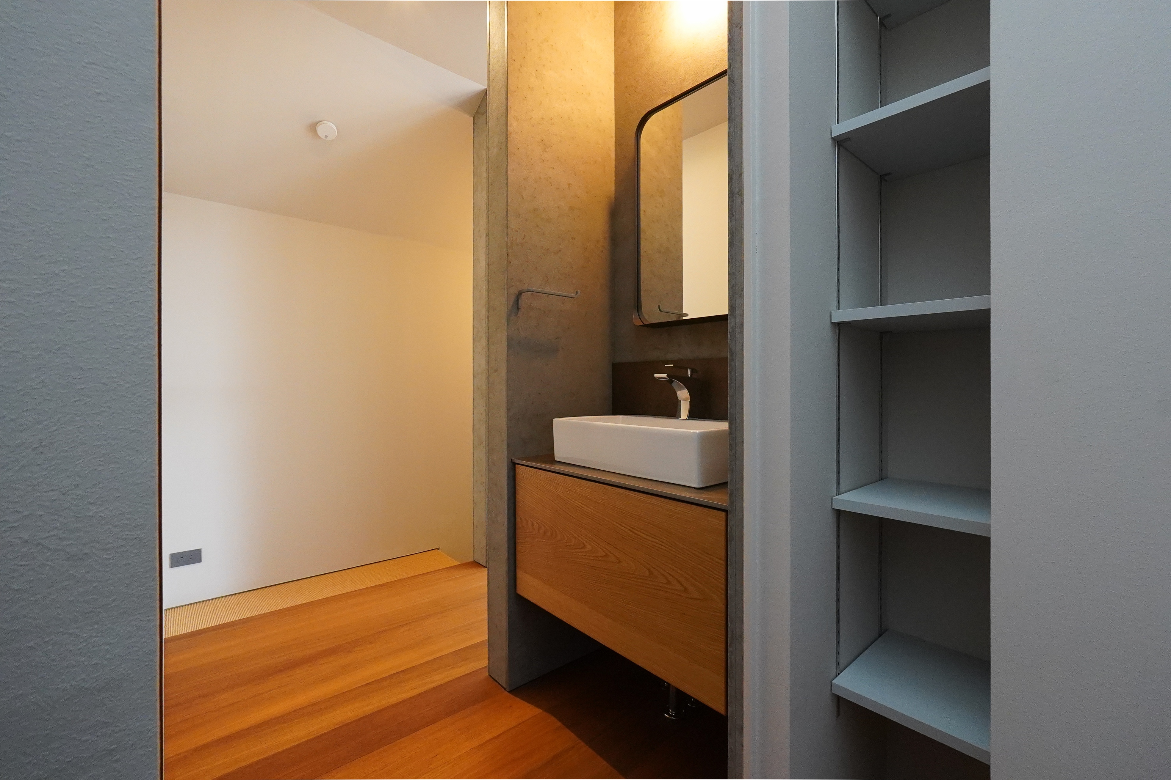 title: HOUSE 296 | Page No,328 | No.13 | sync-furniture | 株式会社 SYNC | 福岡県 家具工房 | オーダーメイドキッチン