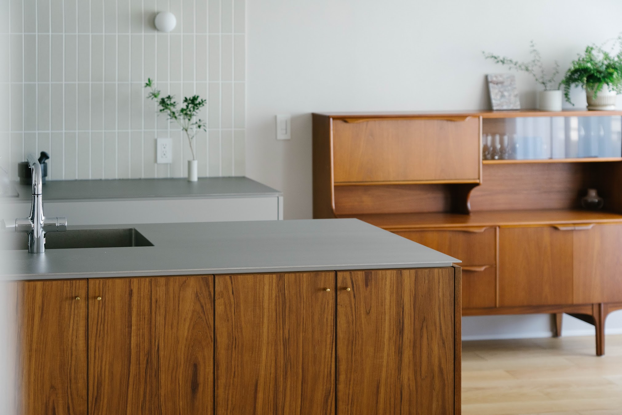 title: HOUSE 298 | Page No,330 | No.4 | sync-furniture | 株式会社 SYNC | 福岡県 家具工房 | オーダーメイドキッチン