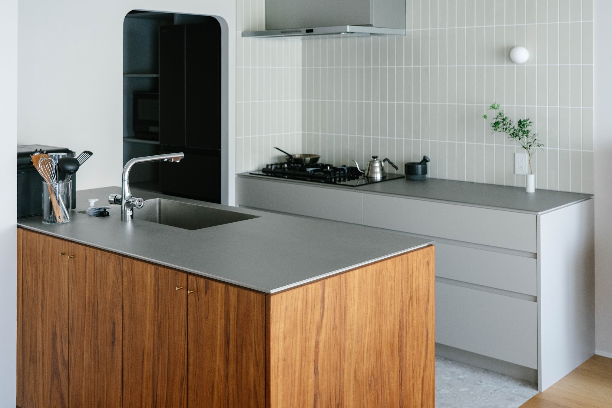 title: HOUSE 298 | Page No,330 | No.5 | sync-furniture | 株式会社 SYNC | 福岡県 家具工房 | オーダーメイドキッチン